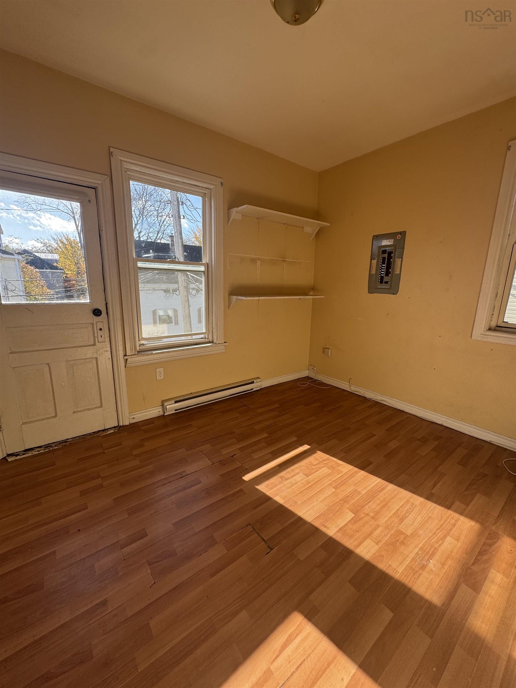 $185,000.00: 13 Centre Street, Truro