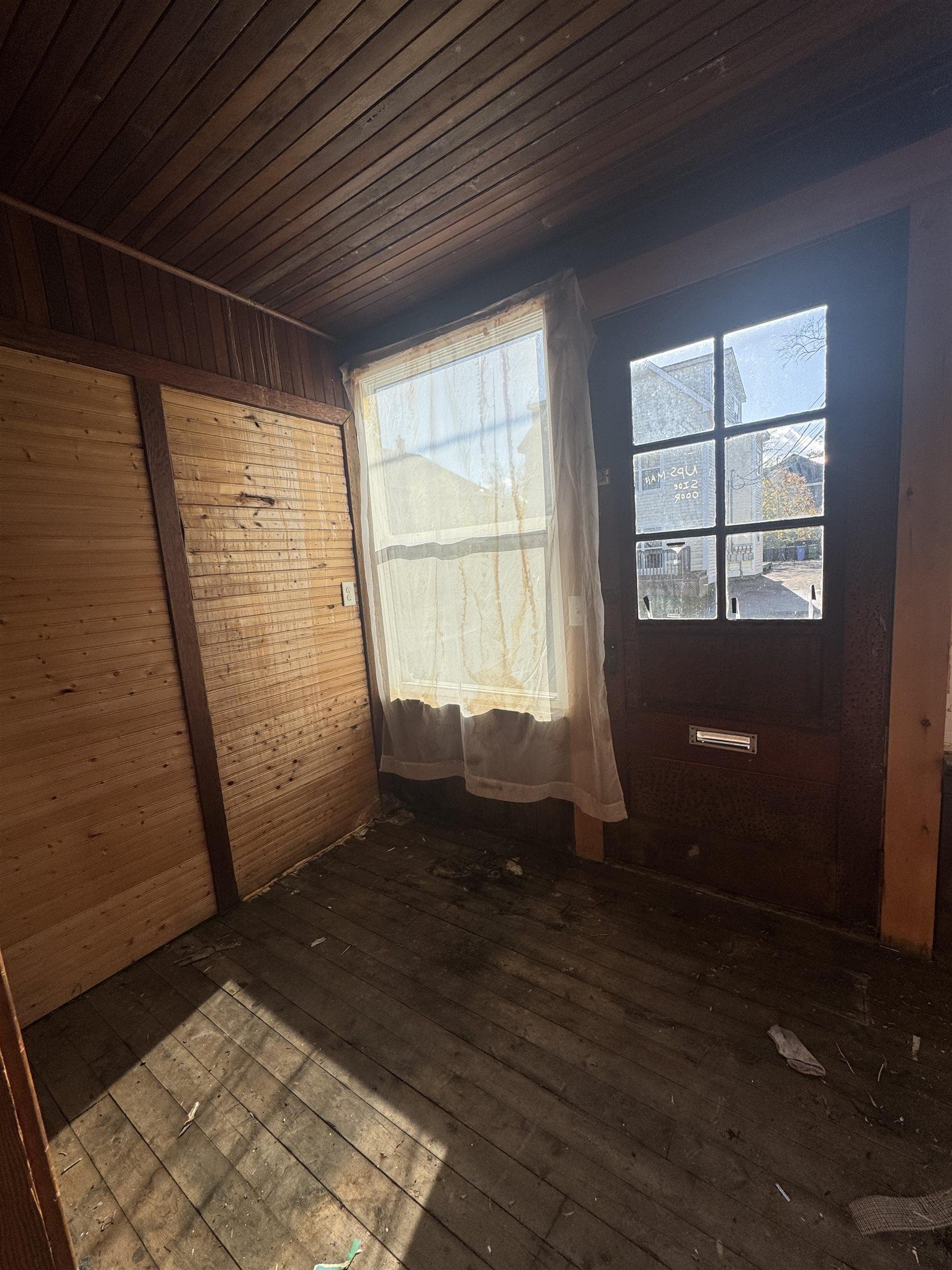 $185,000.00: 13 Centre Street, Truro