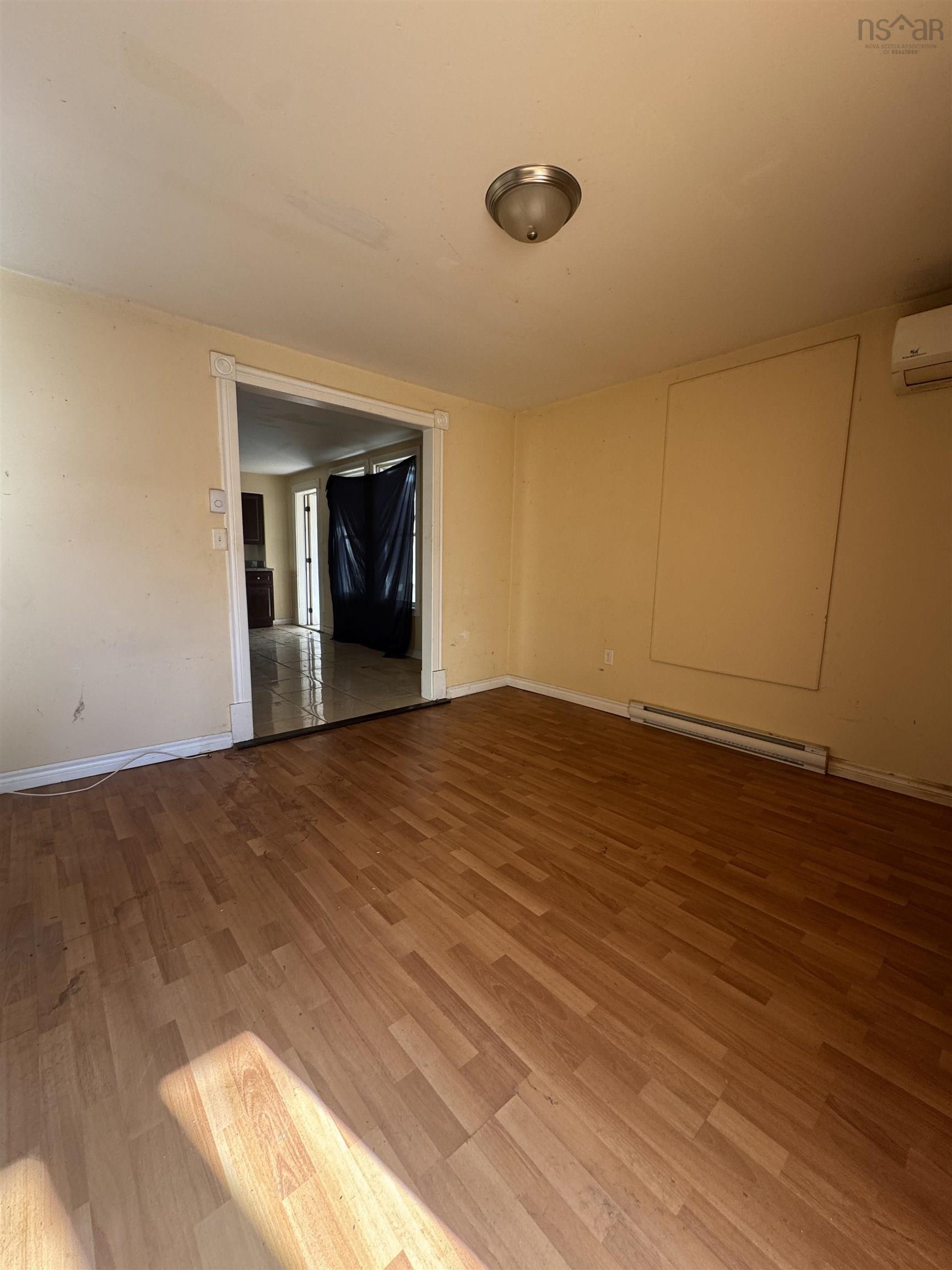 $185,000.00: 13 Centre Street, Truro