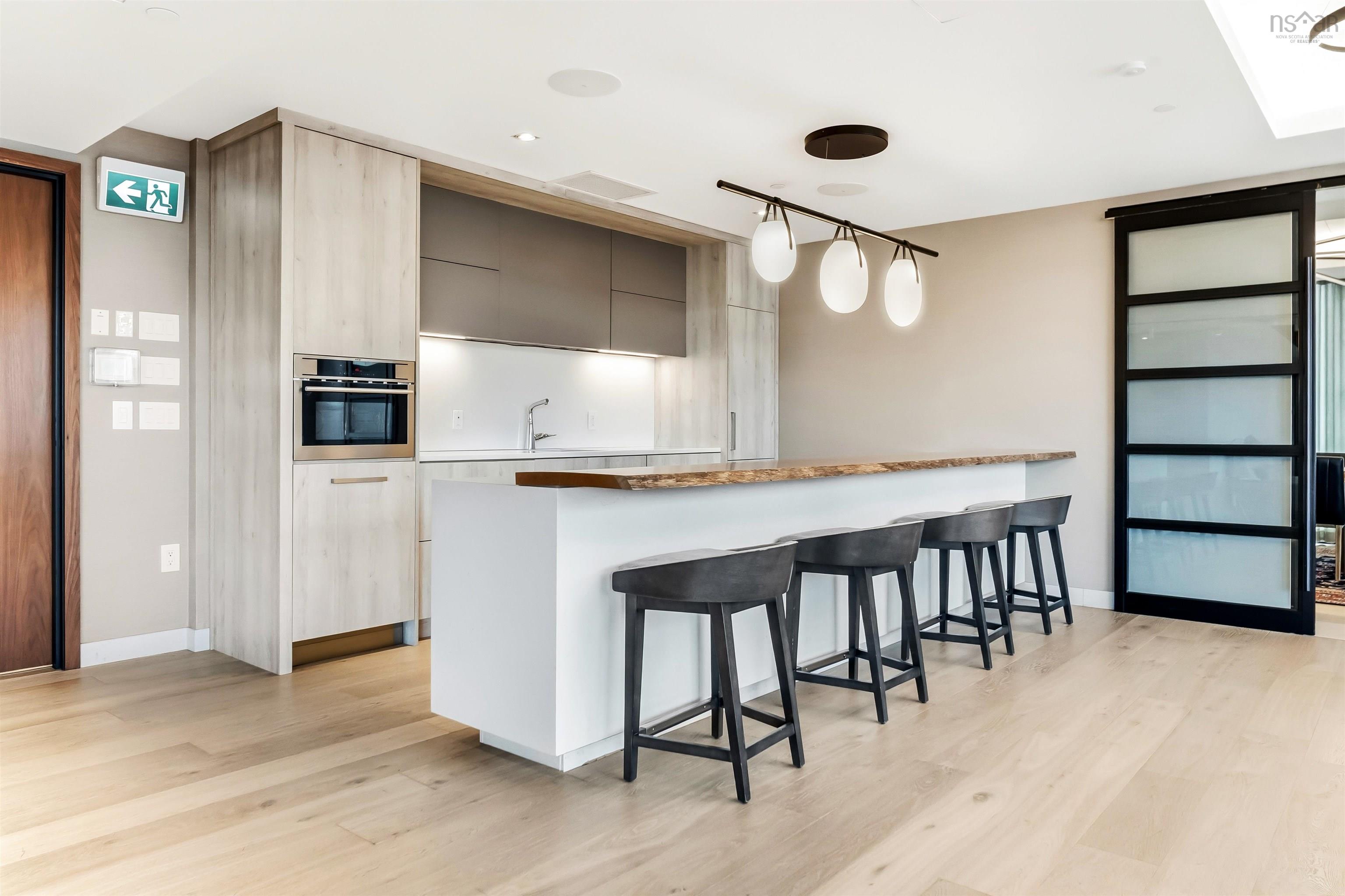 $729,000.00: 1705 1650 Granville Street, Halifax