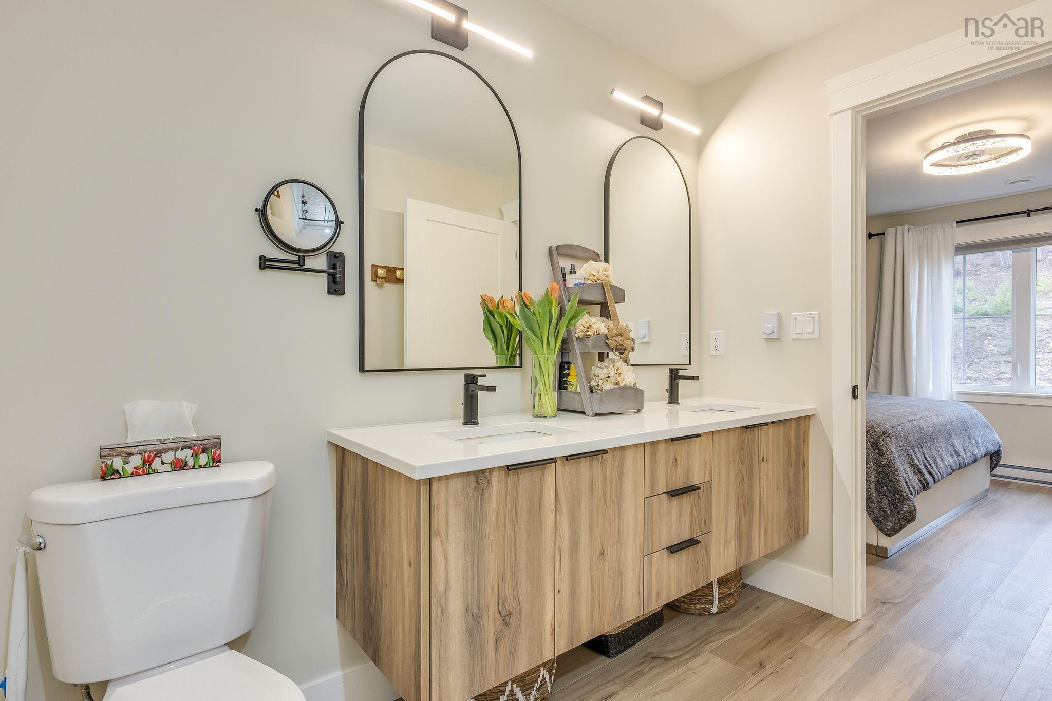 $642,900.00: 178 Rivercrest Lane, Greenwood