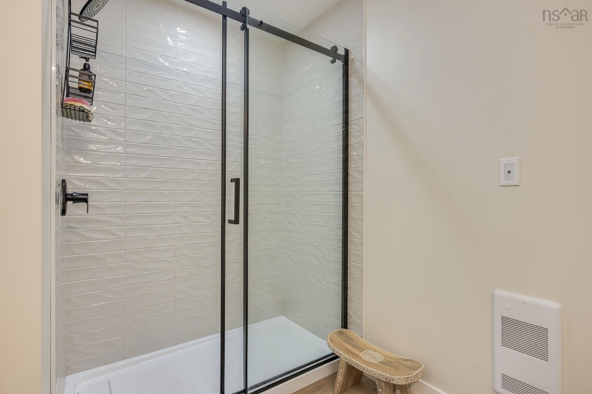 $642,900.00: 178 Rivercrest Lane, Greenwood