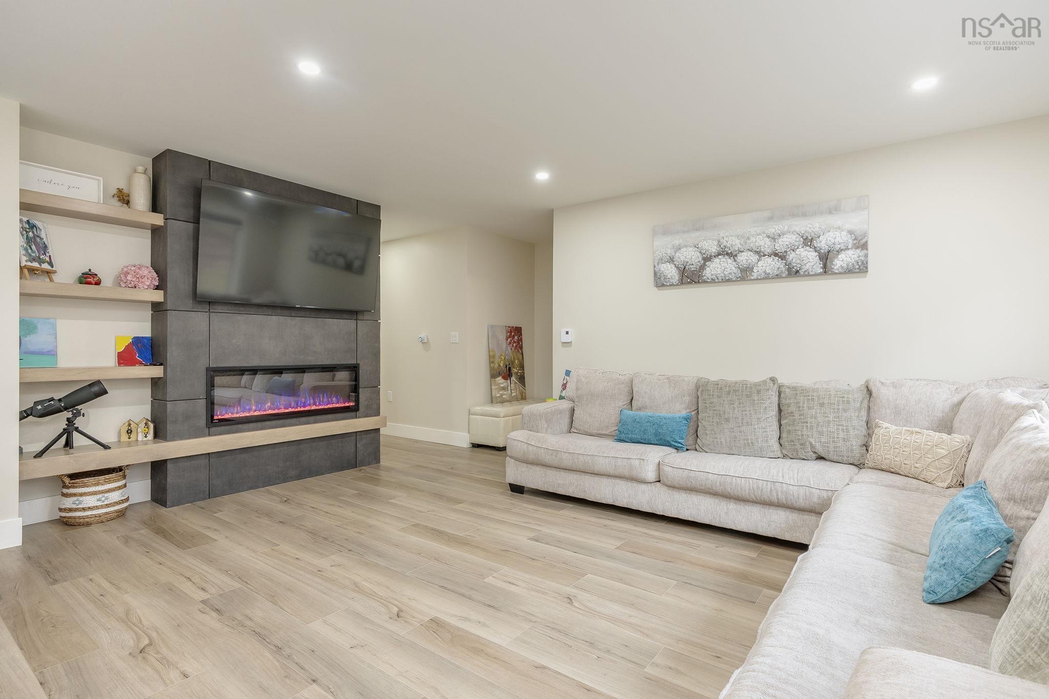 $642,900.00: 178 Rivercrest Lane, Greenwood