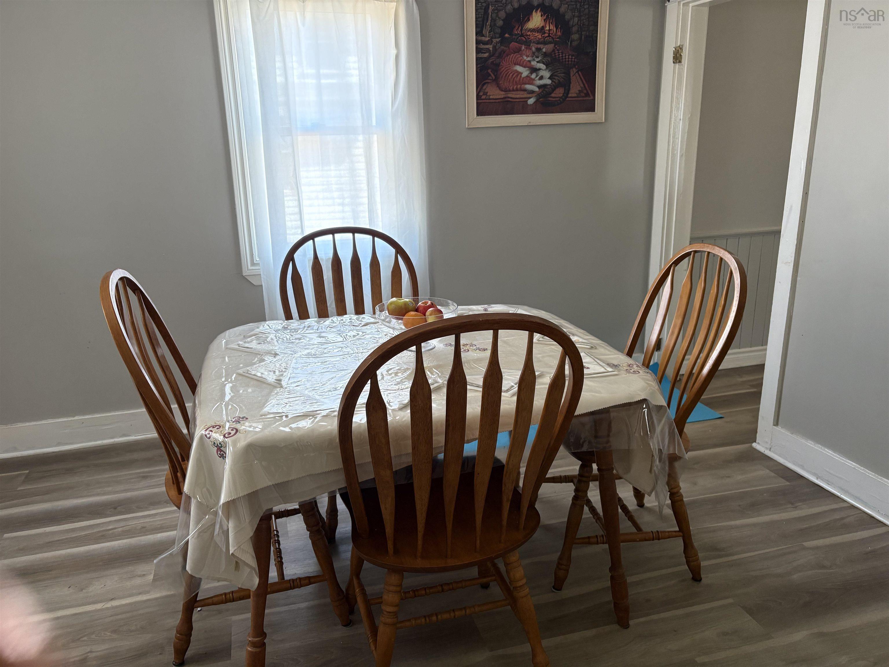 $289,900.00: 635 Faculty Drive, Greenwood