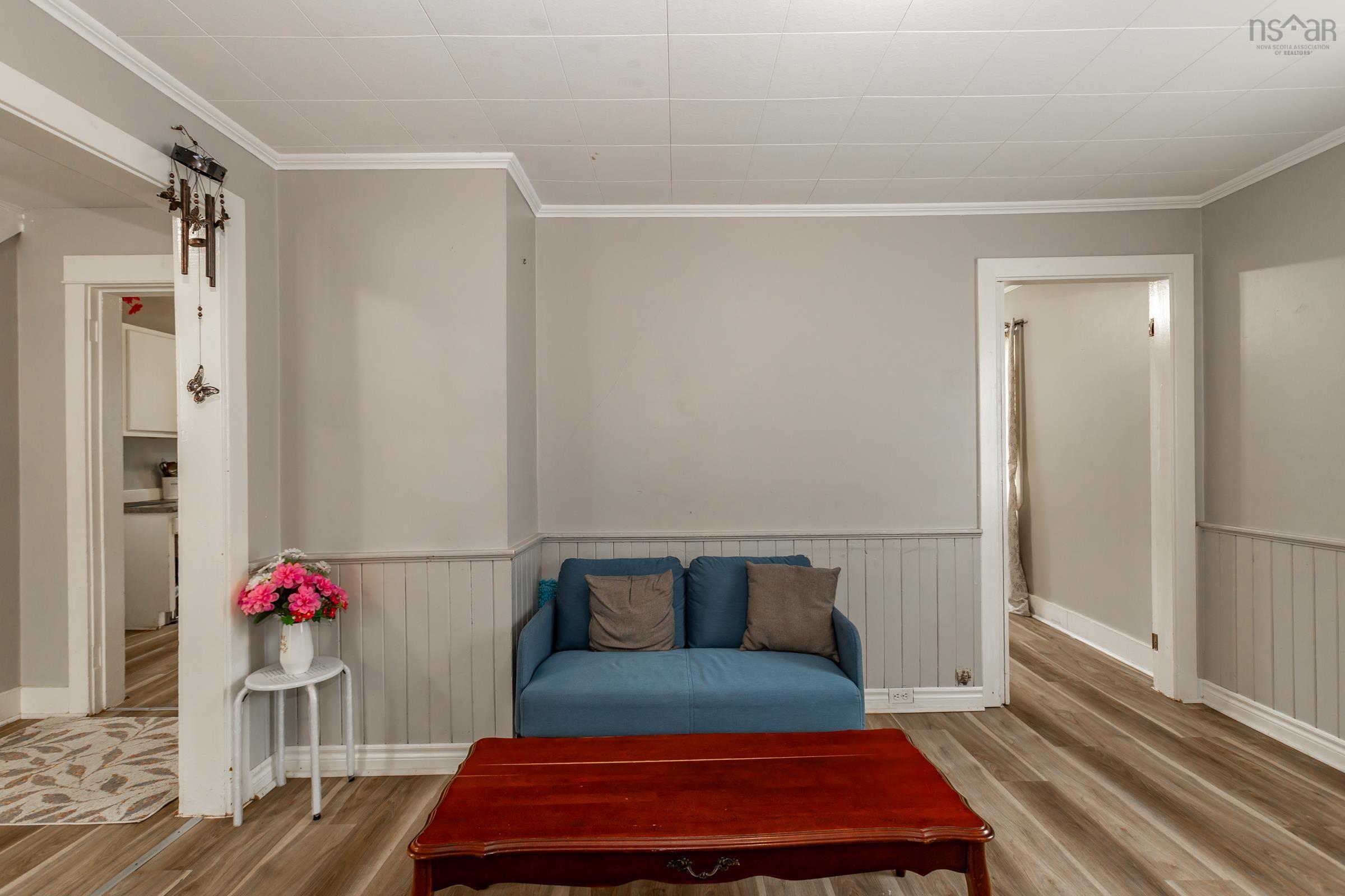 $289,900.00: 635 Faculty Drive, Greenwood