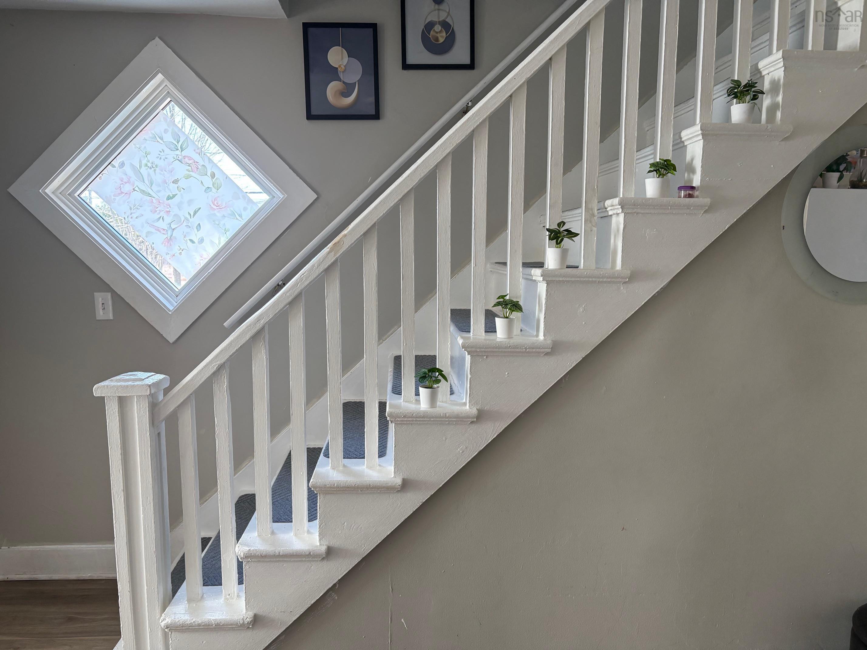 $289,900.00: 635 Faculty Drive, Greenwood