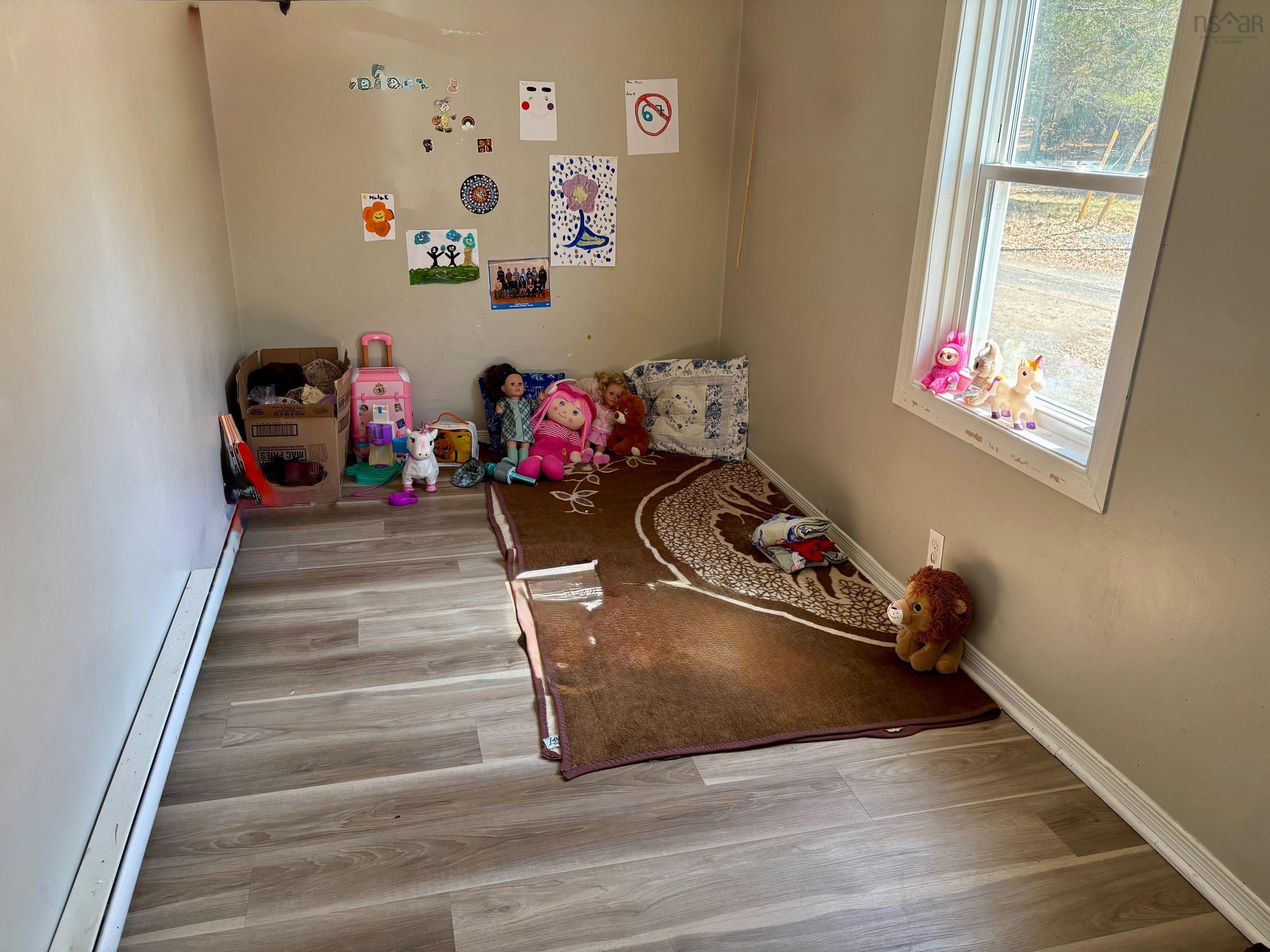 $289,900.00: 635 Faculty Drive, Greenwood