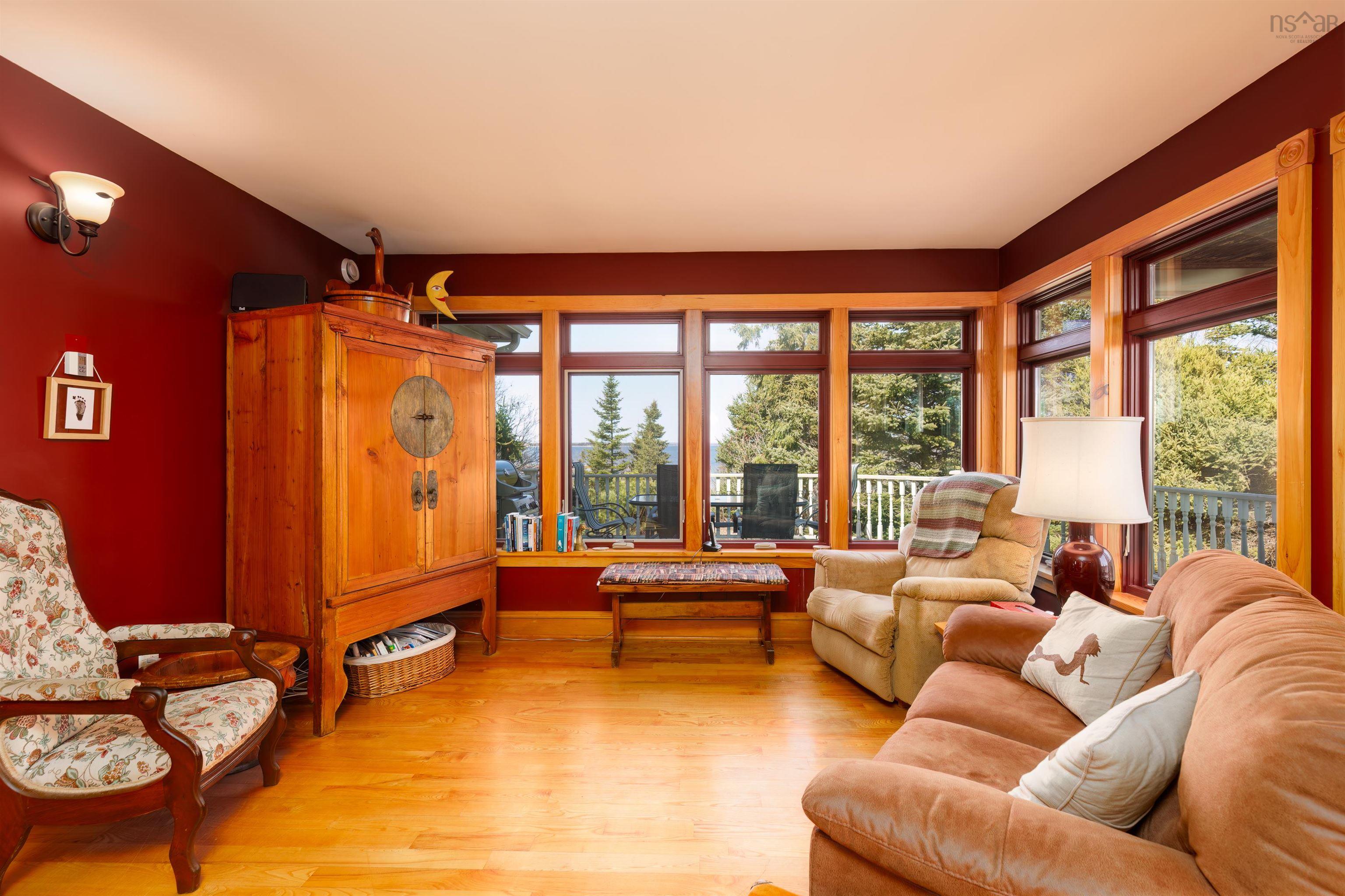 $1,550,000.00: 181 Pine Drive, Heckmans Island