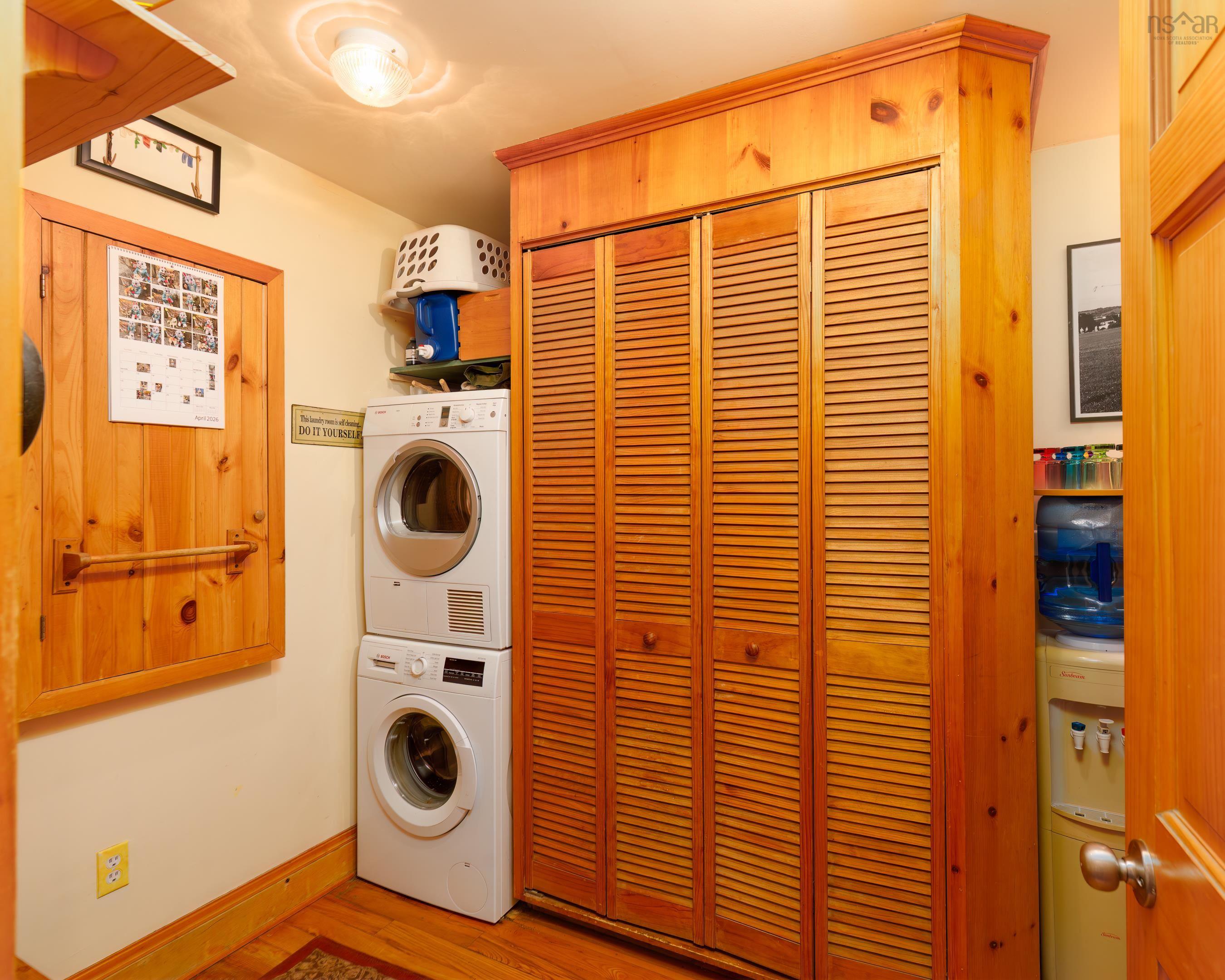 $1,550,000.00: 181 Pine Drive, Heckmans Island