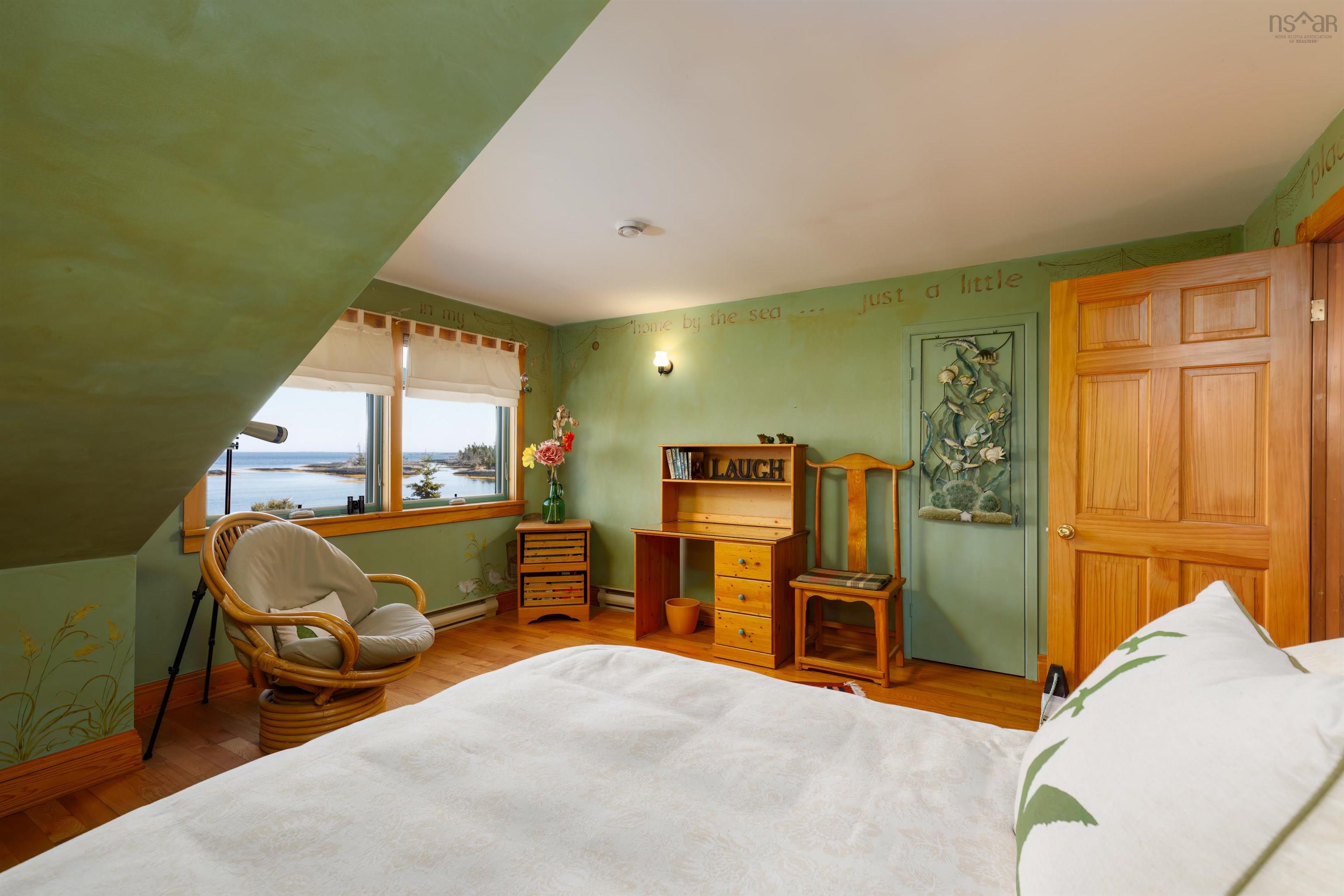 $1,550,000.00: 181 Pine Drive, Heckmans Island