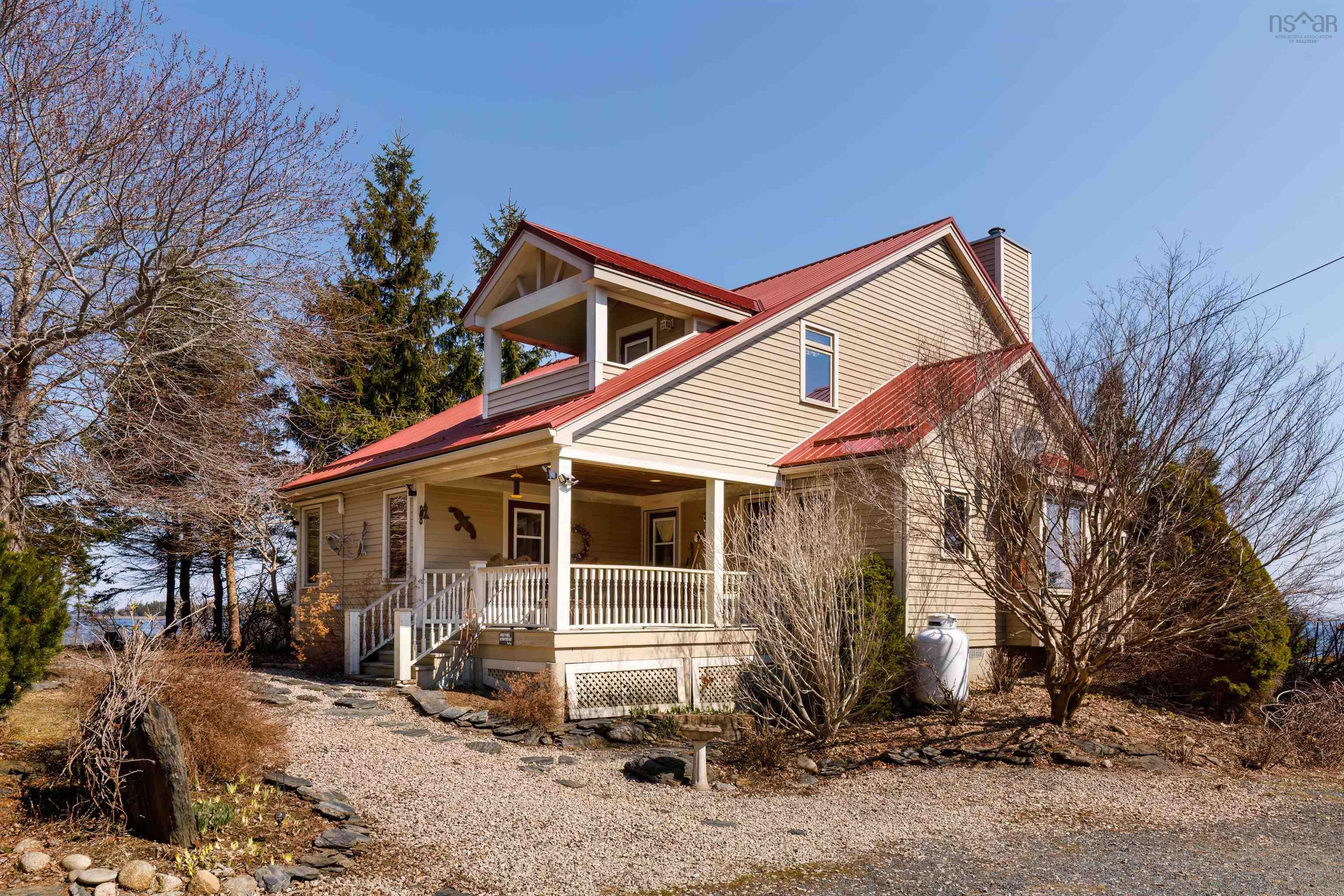 $1,550,000.00: 181 Pine Drive, Heckmans Island