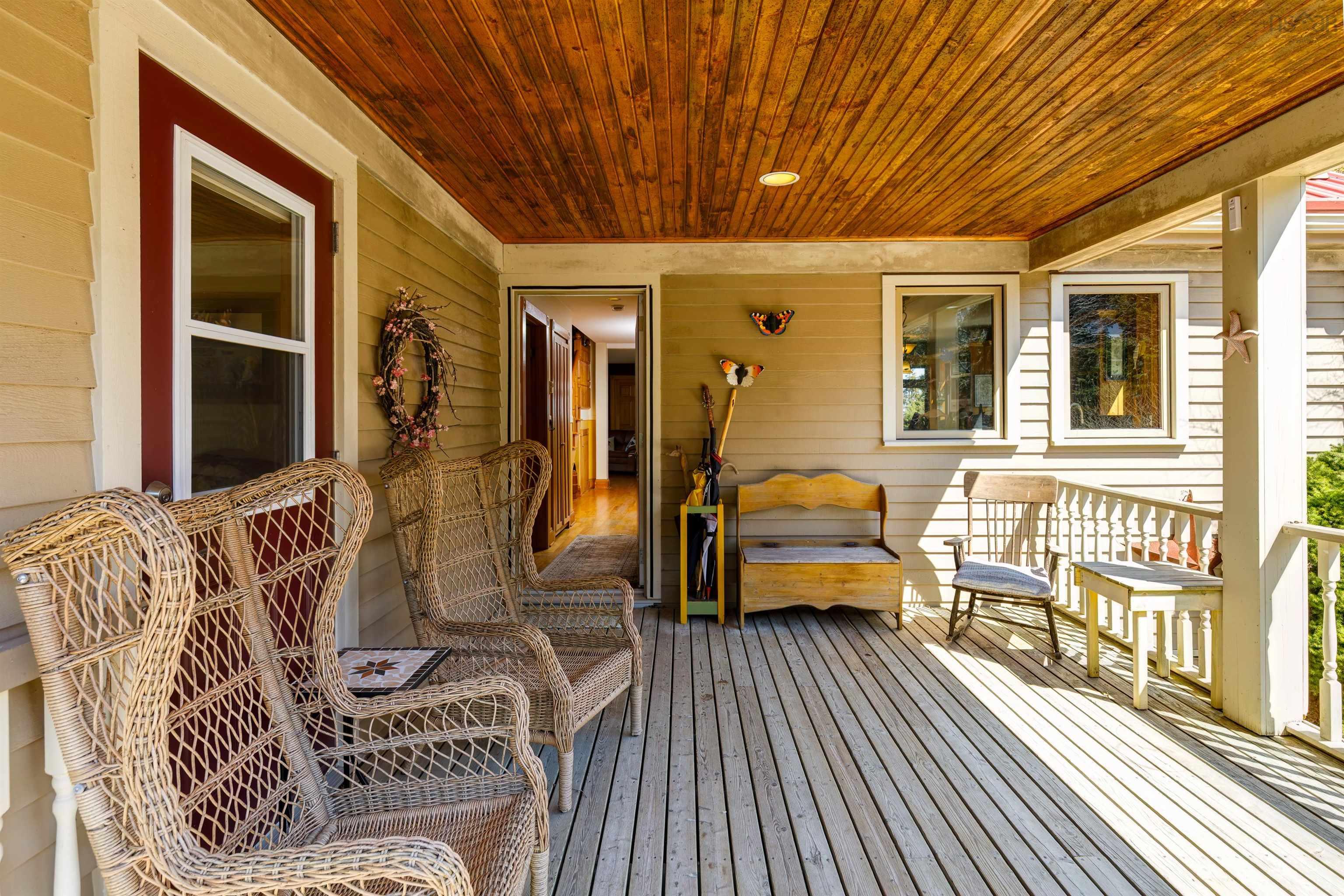 $1,550,000.00: 181 Pine Drive, Heckmans Island