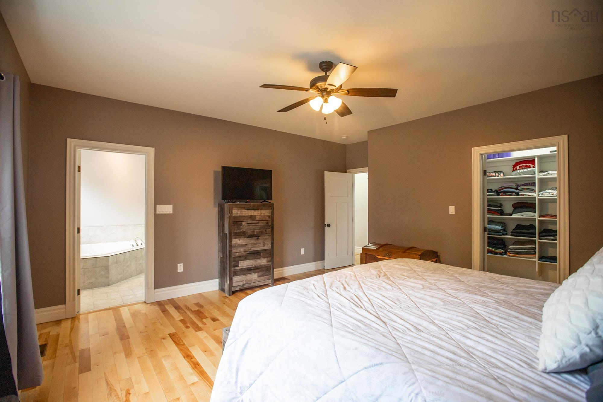 $829,900.00: 52 Cherrywood Drive, Dartmouth