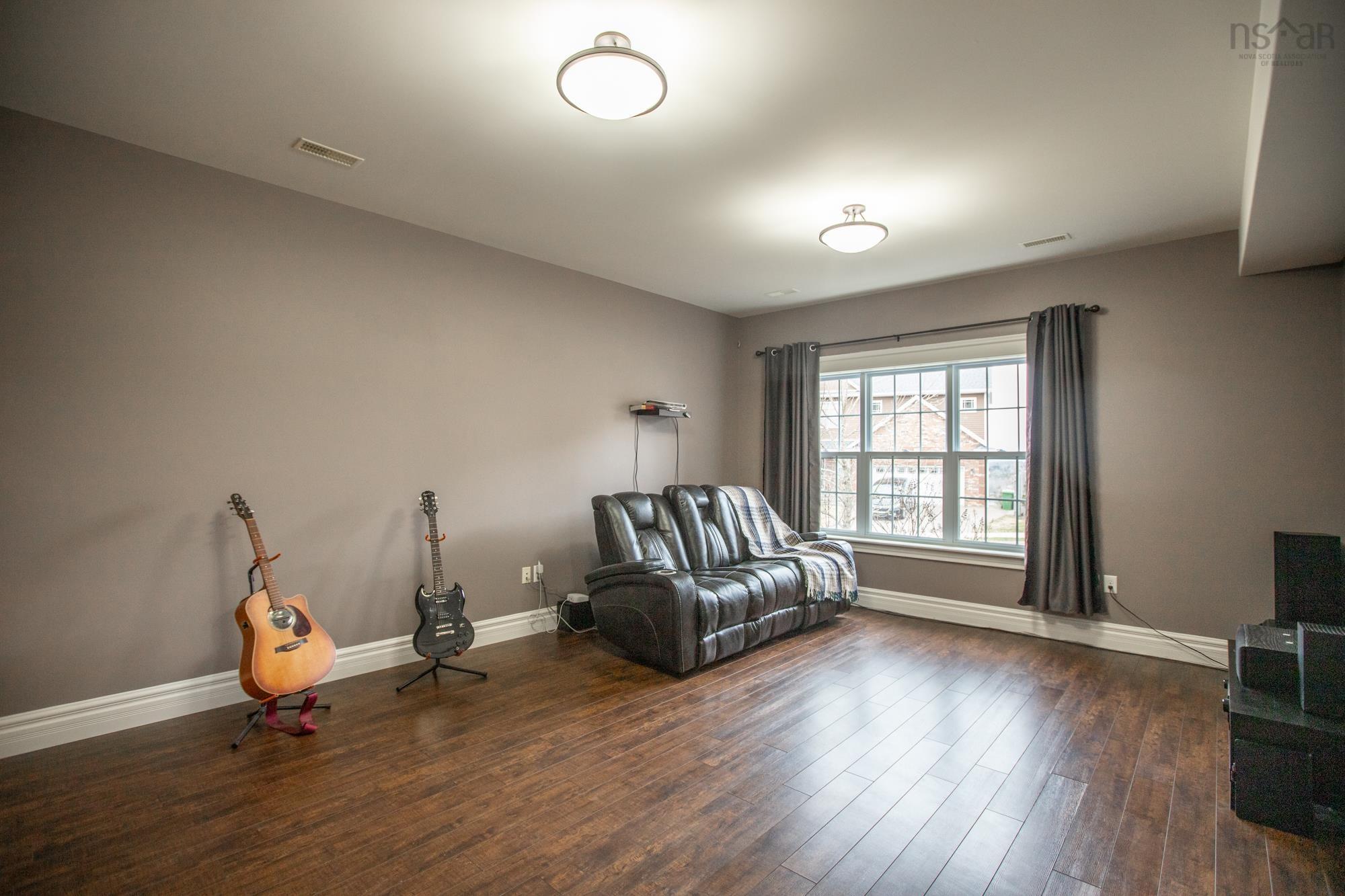 $829,900.00: 52 Cherrywood Drive, Dartmouth