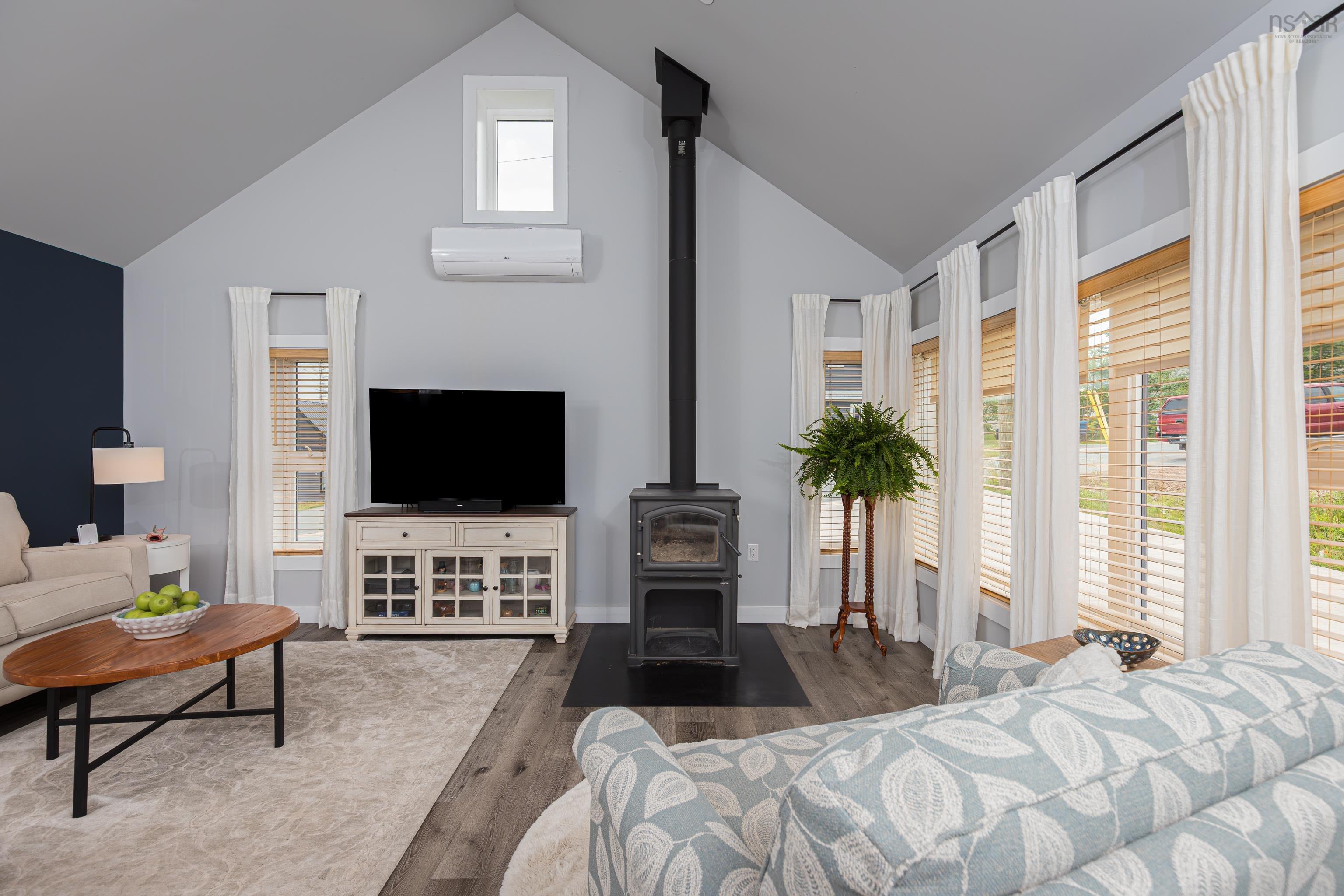 $449,900.00: 14 Monarch Terrace, Truro