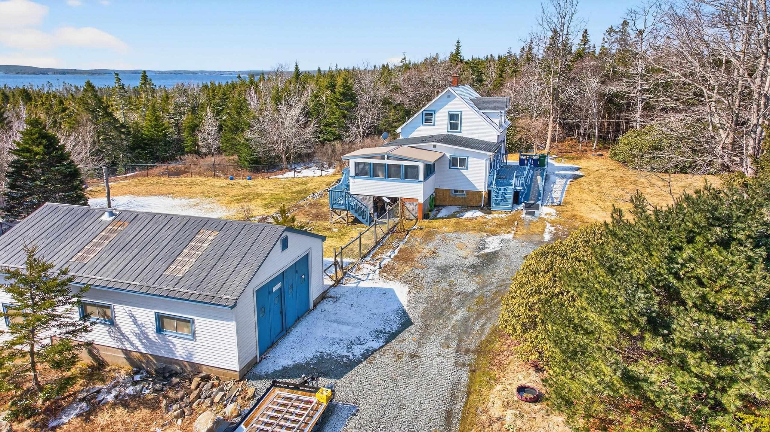 $419,900.00: 15682 7 Highway, East Ship Harbour