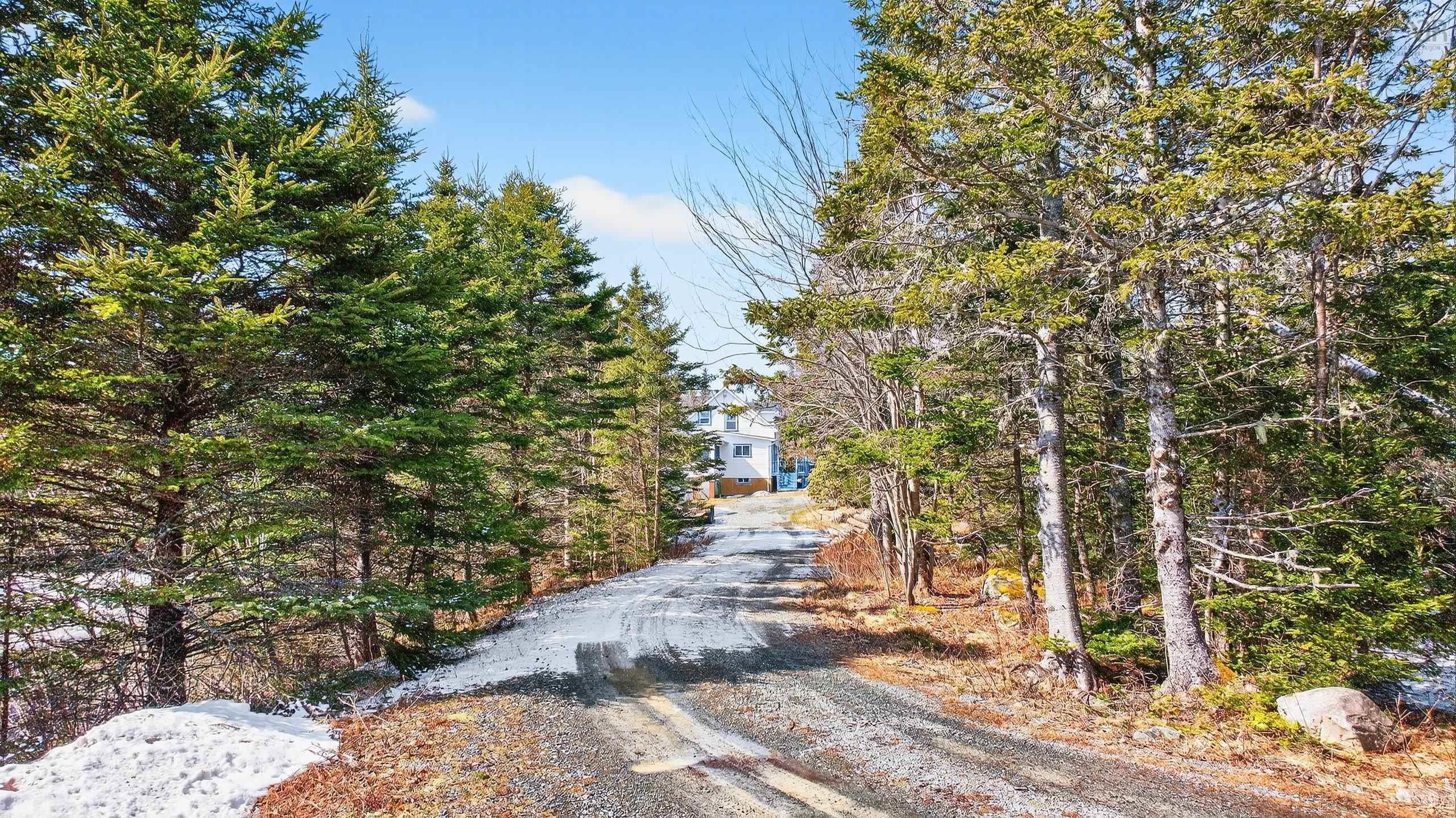 $419,900.00: 15682 7 Highway, East Ship Harbour