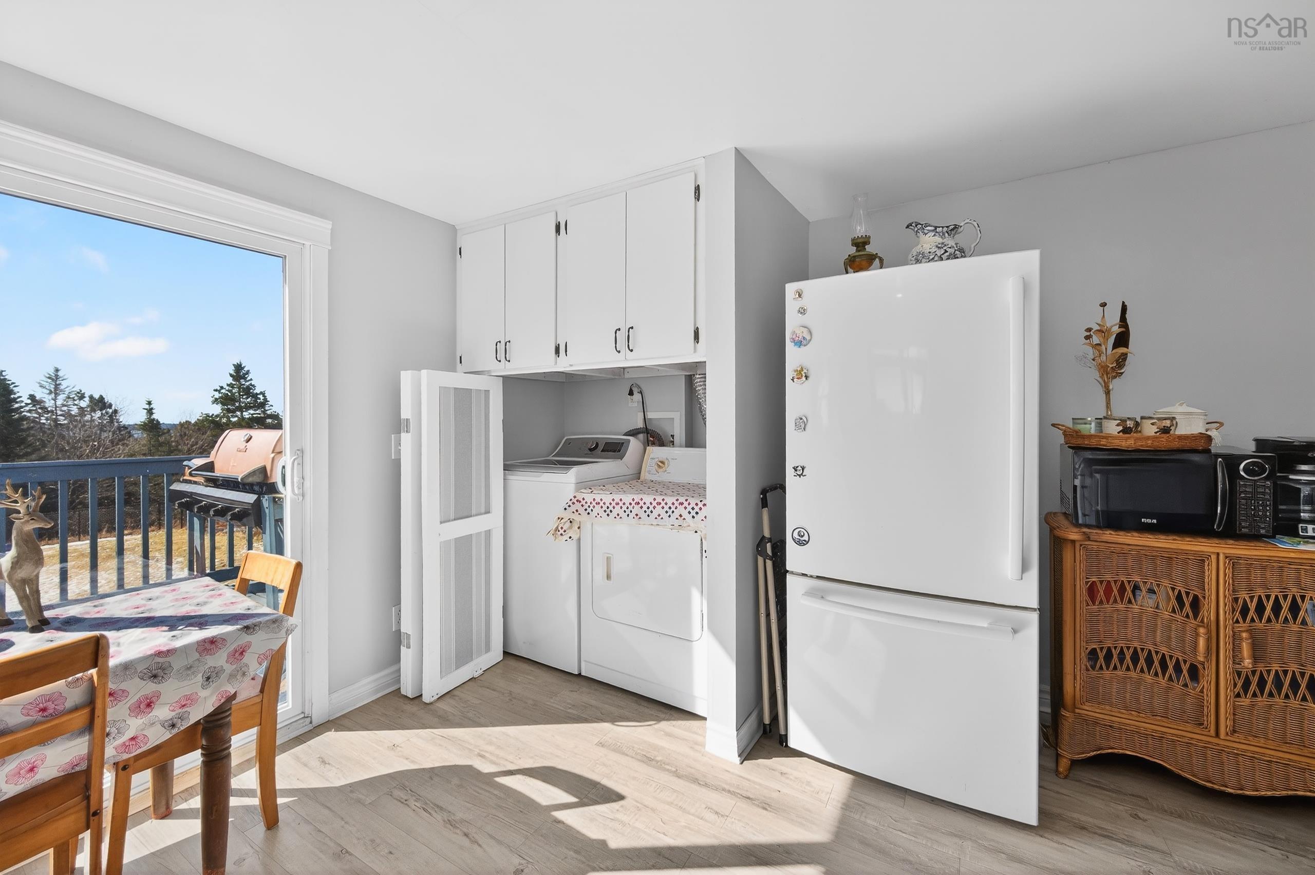 $419,900.00: 15682 7 Highway, East Ship Harbour