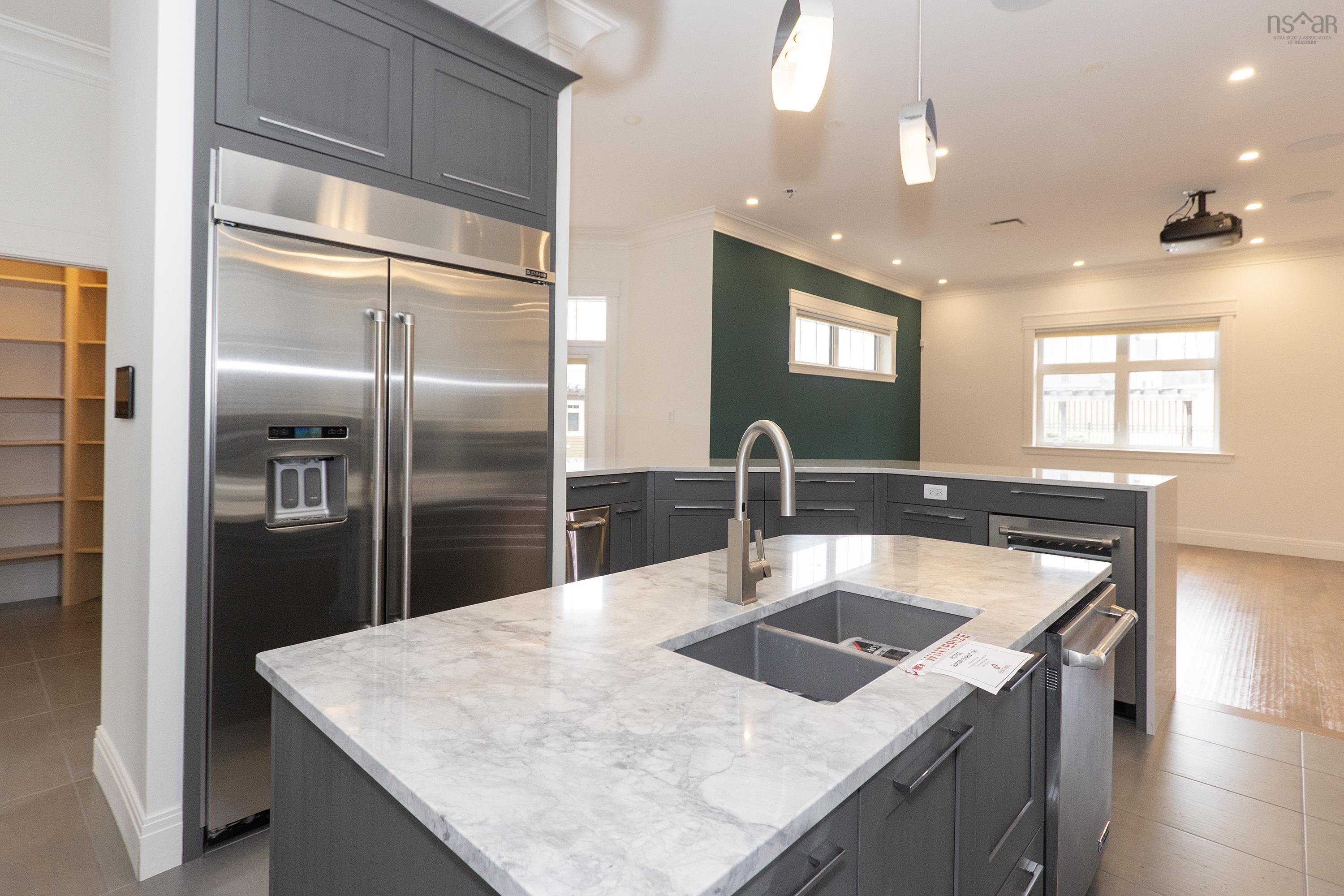 $1,100,000.00: 31 Gosling Glen, East Amherst