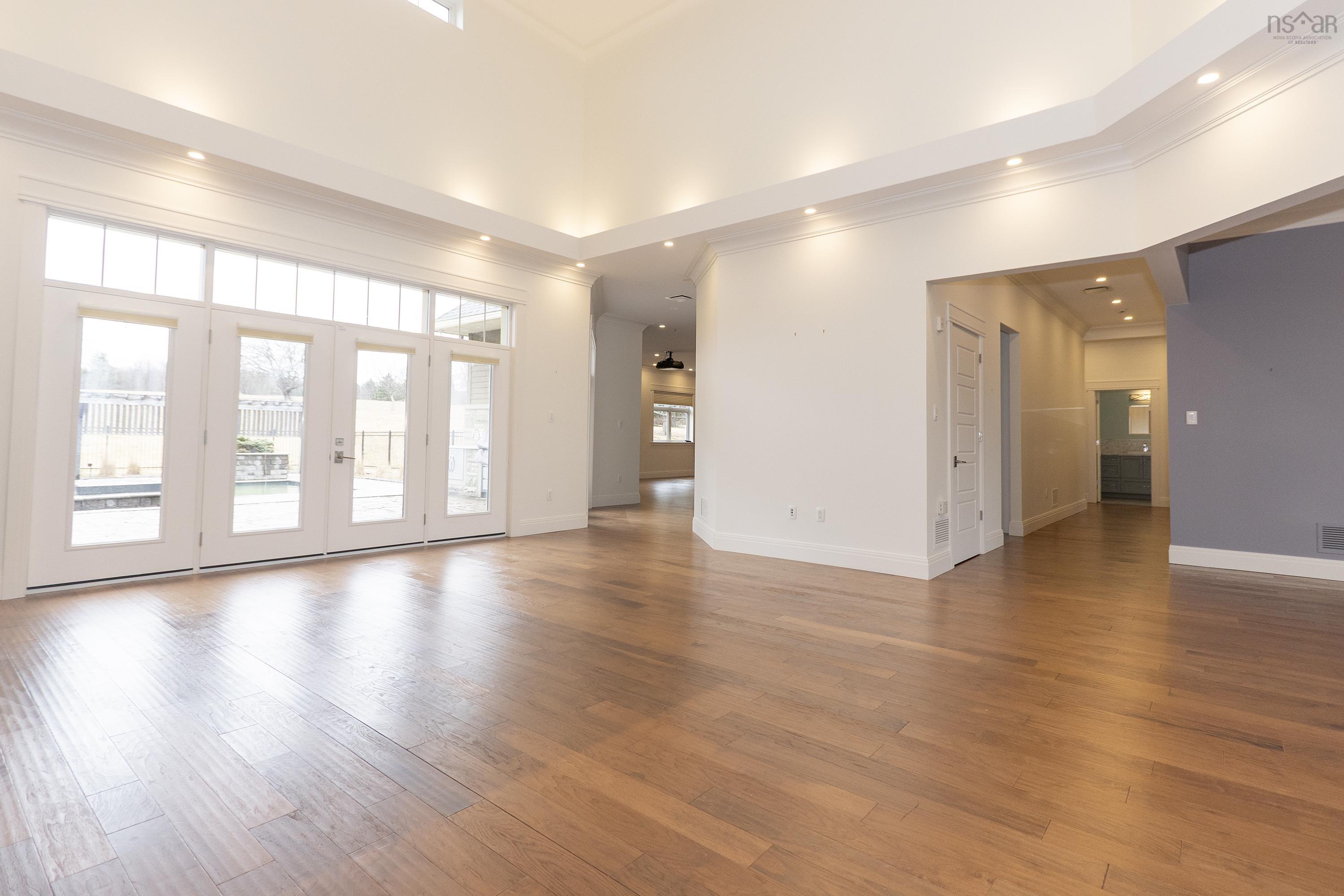 $1,100,000.00: 31 Gosling Glen, East Amherst