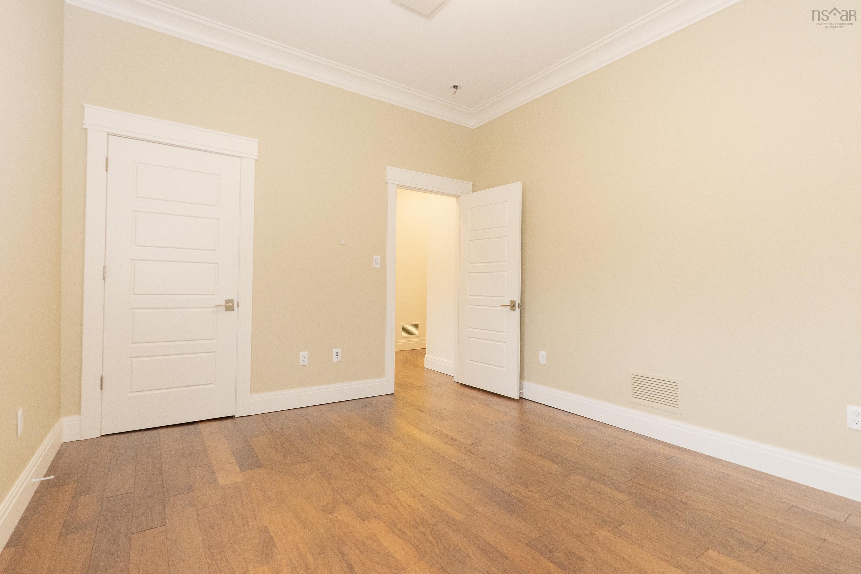 $1,100,000.00: 31 Gosling Glen, East Amherst