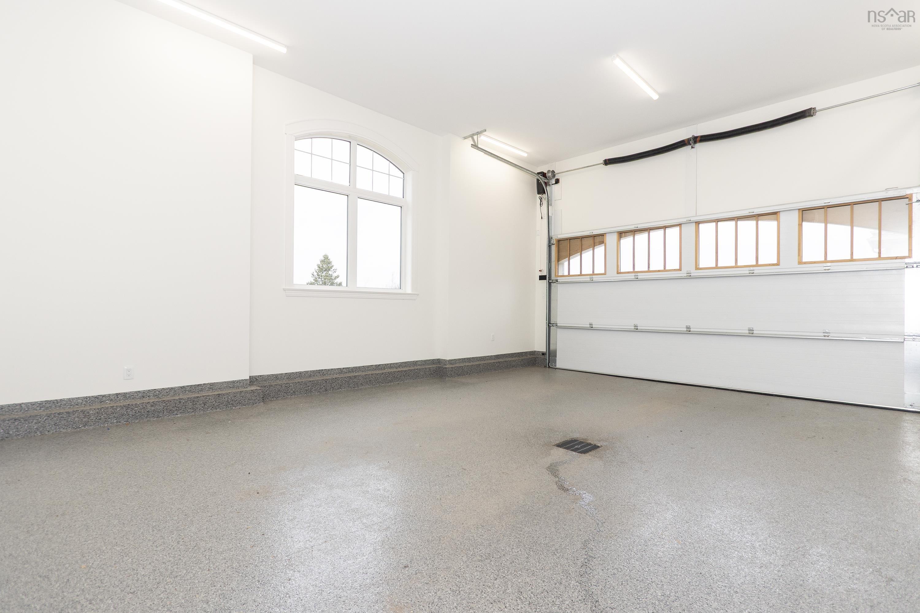 $1,100,000.00: 31 Gosling Glen, East Amherst