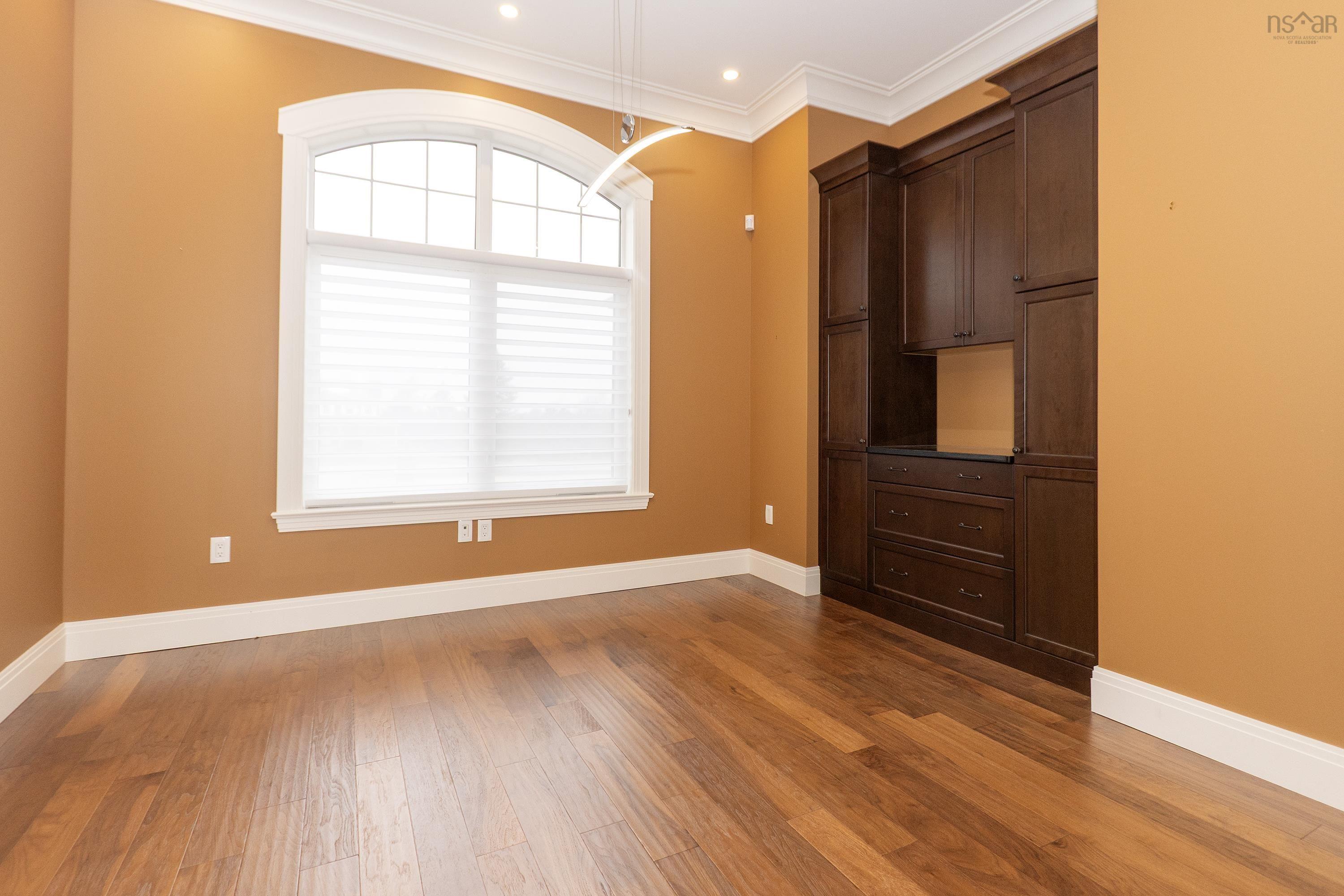$1,100,000.00: 31 Gosling Glen, East Amherst