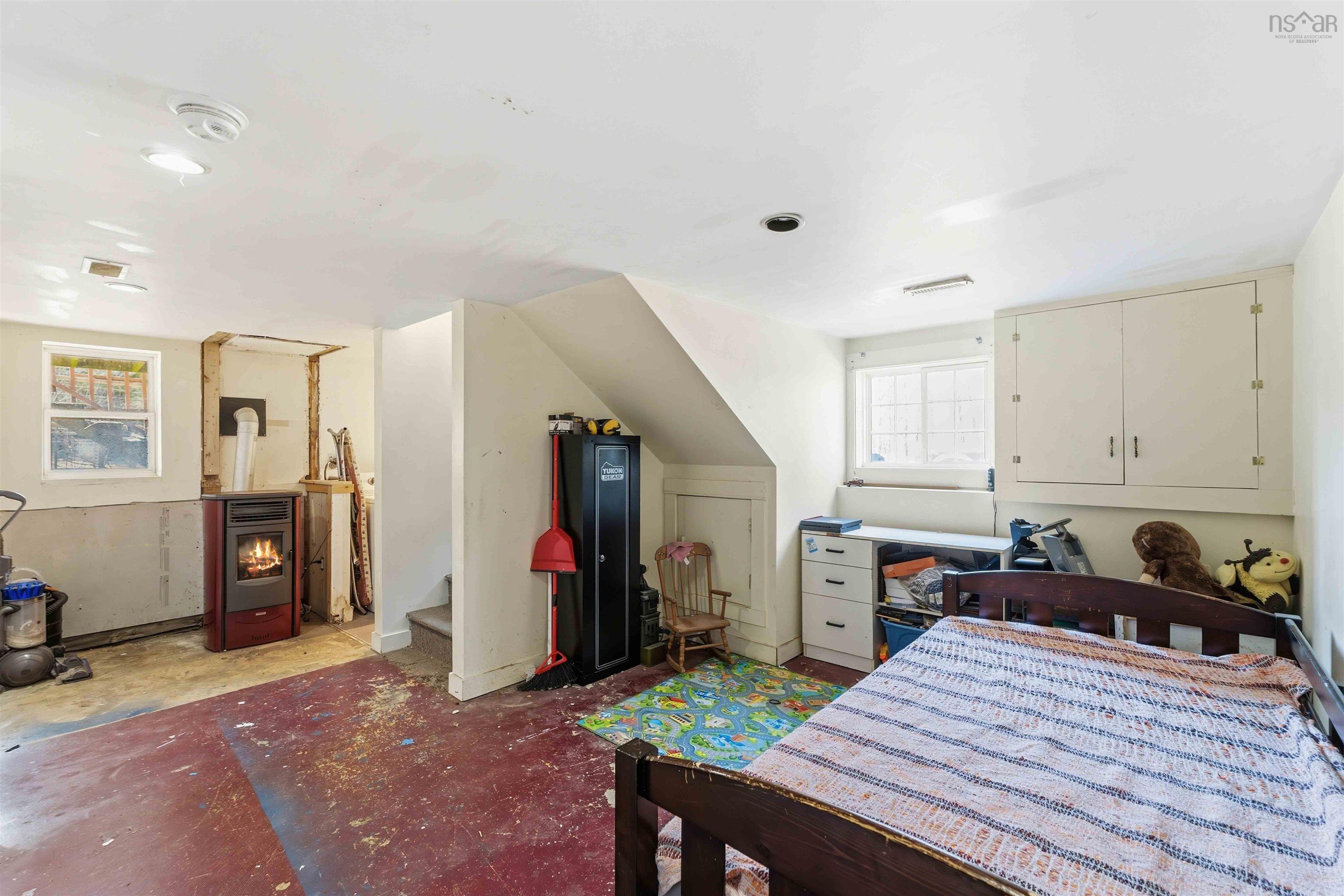 $310,000.00: 1793 Morden Road, Morden