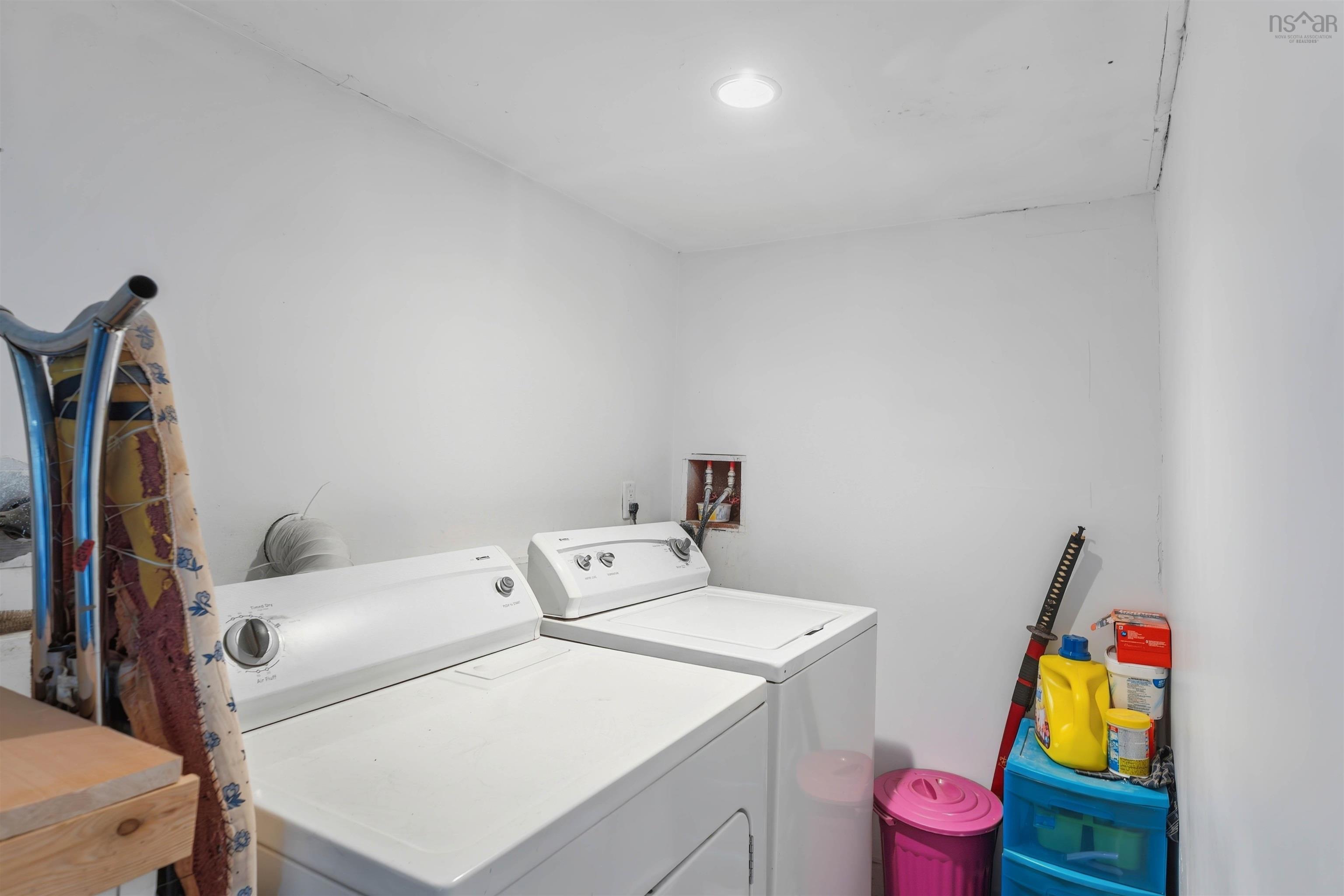 $310,000.00: 1793 Morden Road, Morden