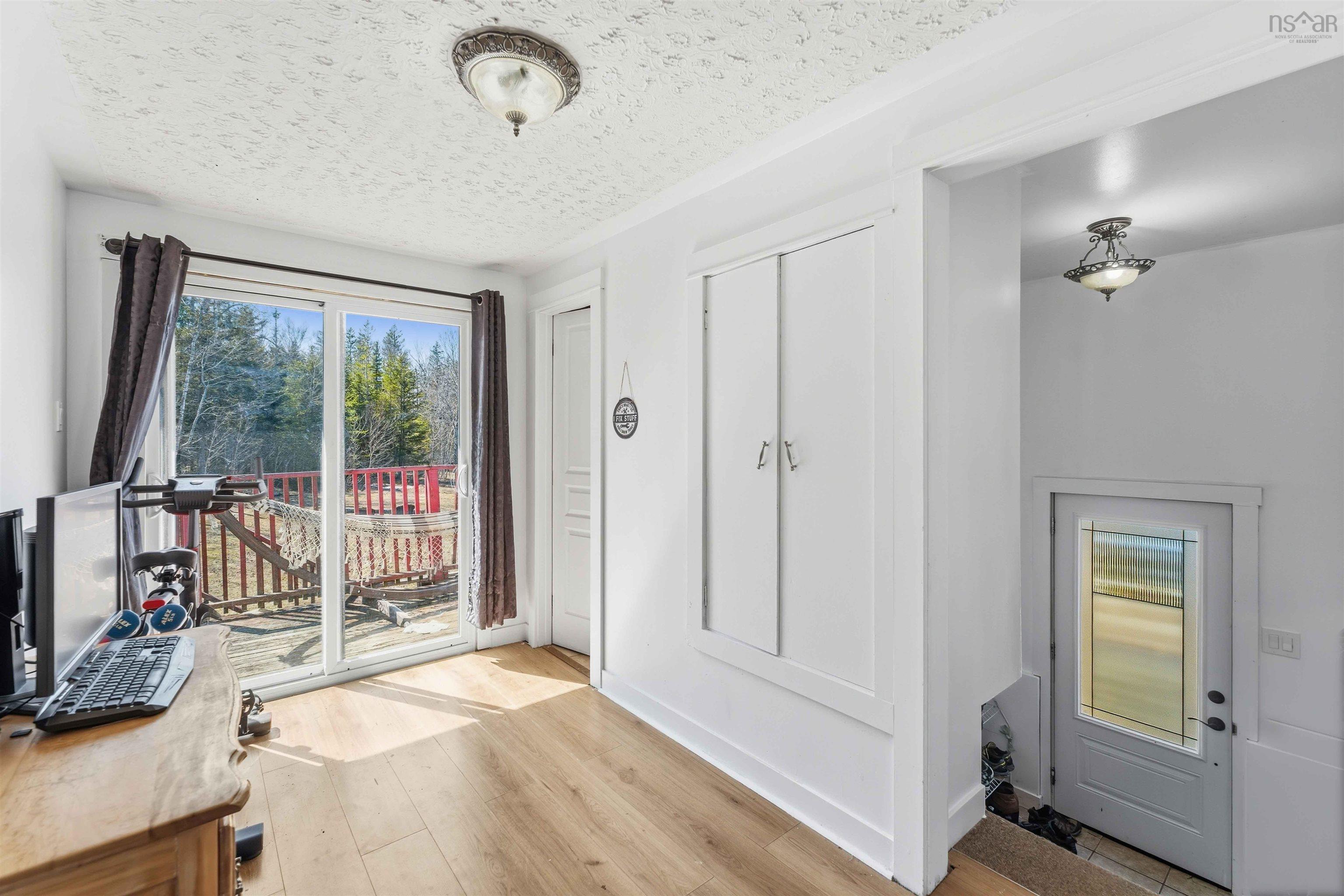 $310,000.00: 1793 Morden Road, Morden