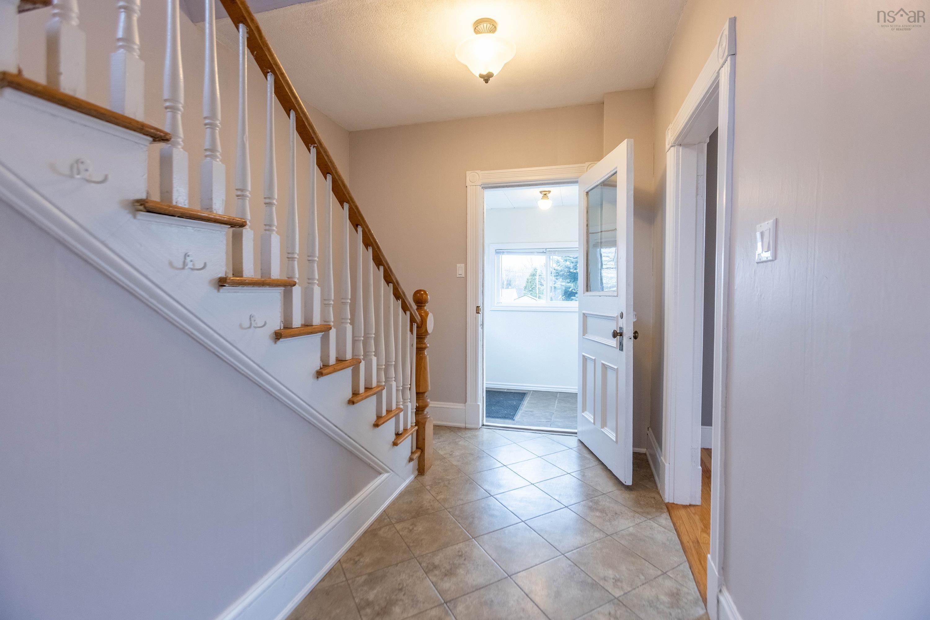 $279,900.00: 14 Allison Avenue, Amherst