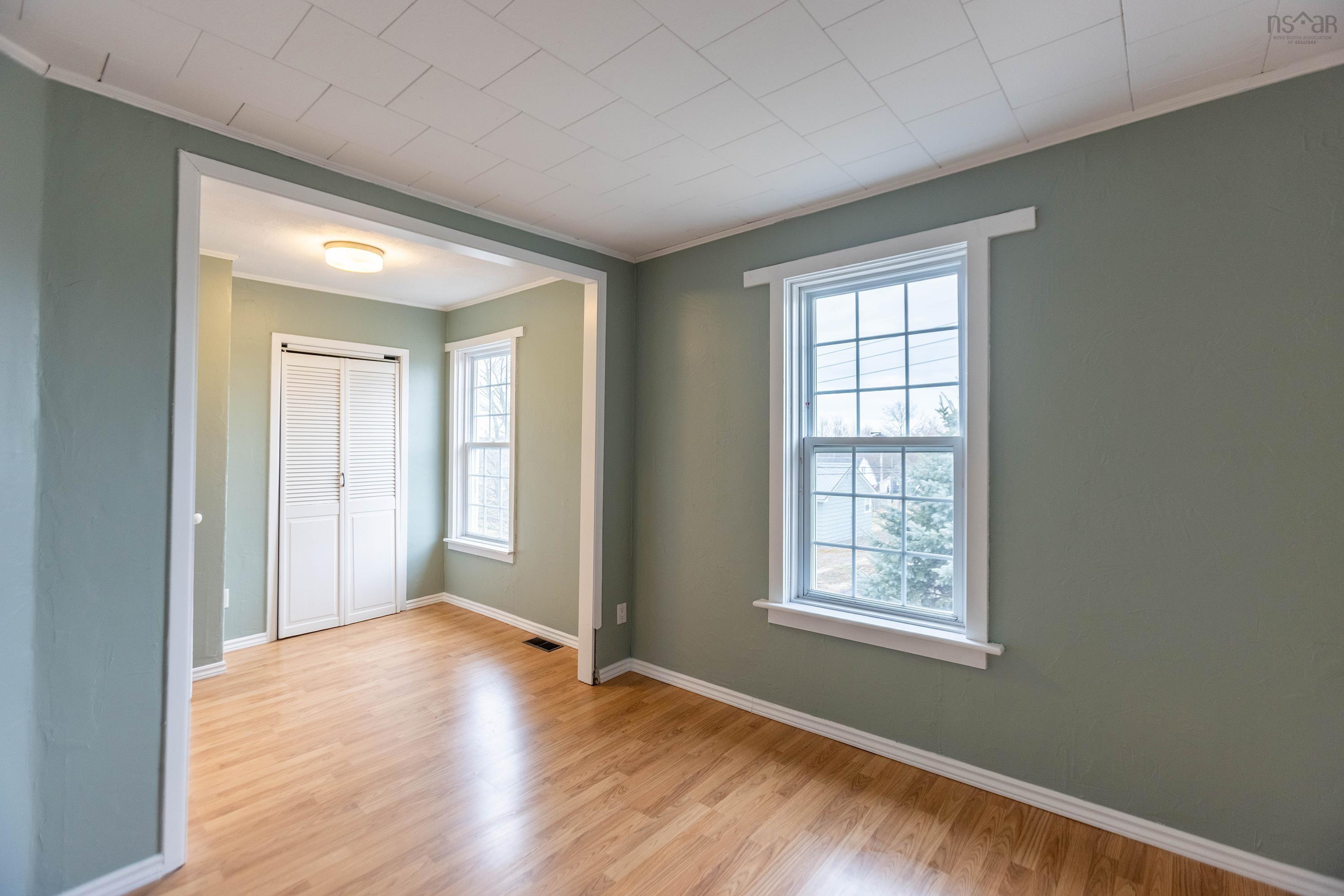 $279,900.00: 14 Allison Avenue, Amherst
