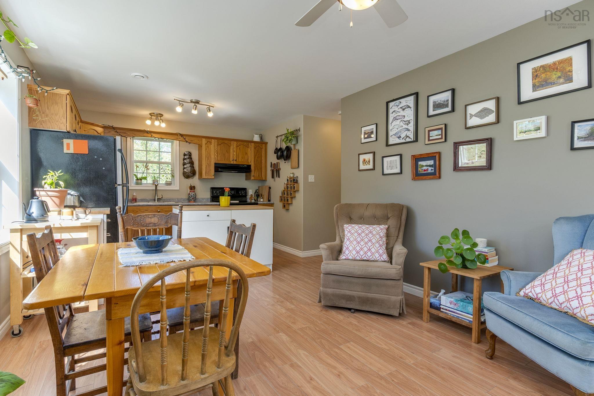 $734,900.00: 202 Mill Lake Road, Hubbards