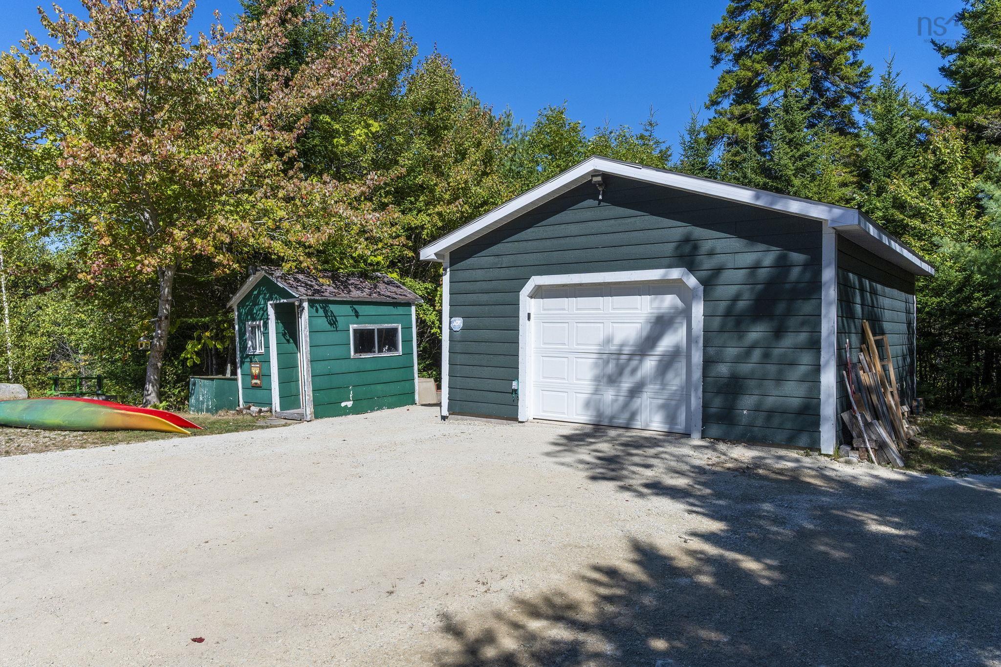 $734,900.00: 202 Mill Lake Road, Hubbards