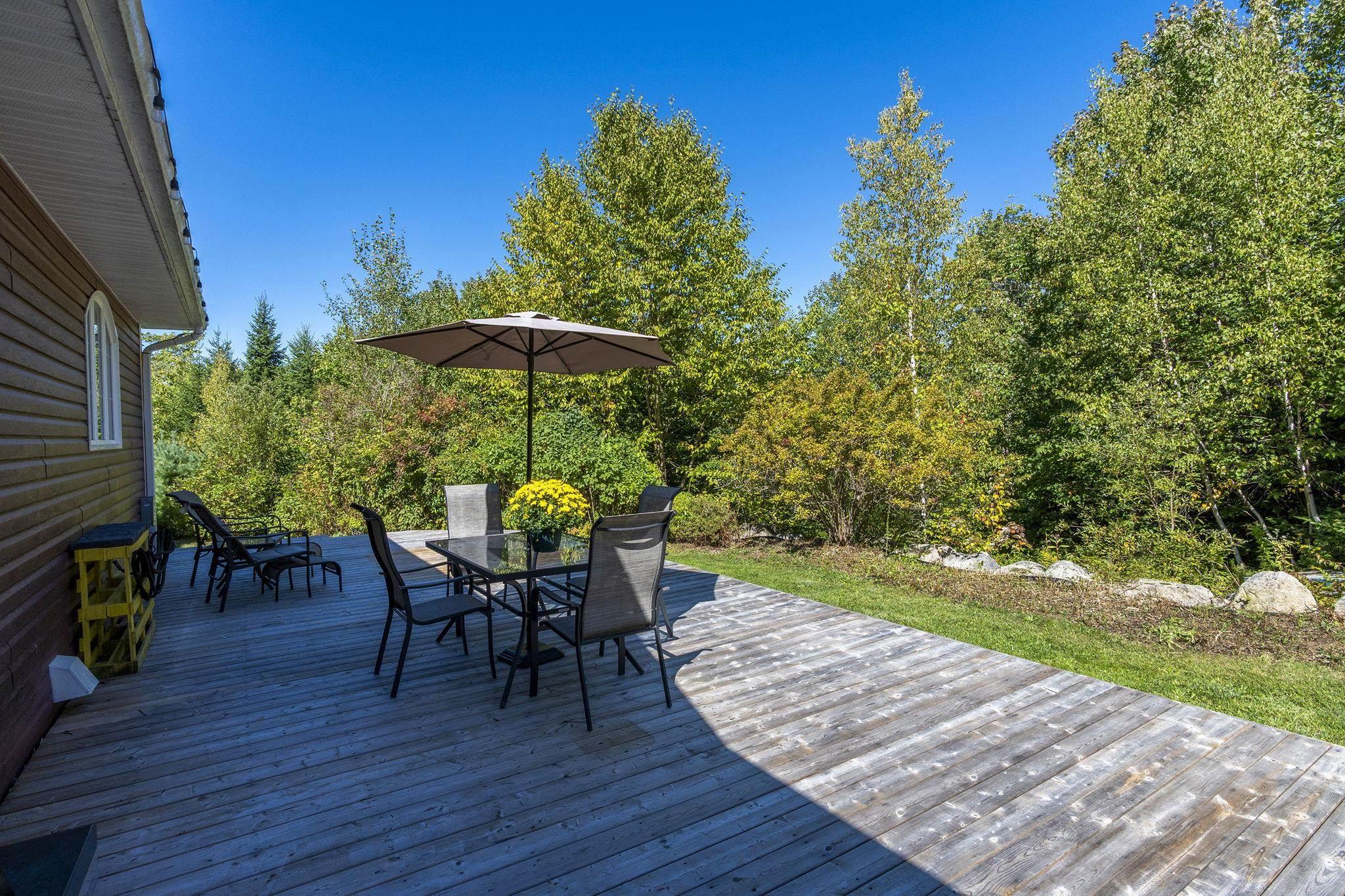 $734,900.00: 202 Mill Lake Road, Hubbards