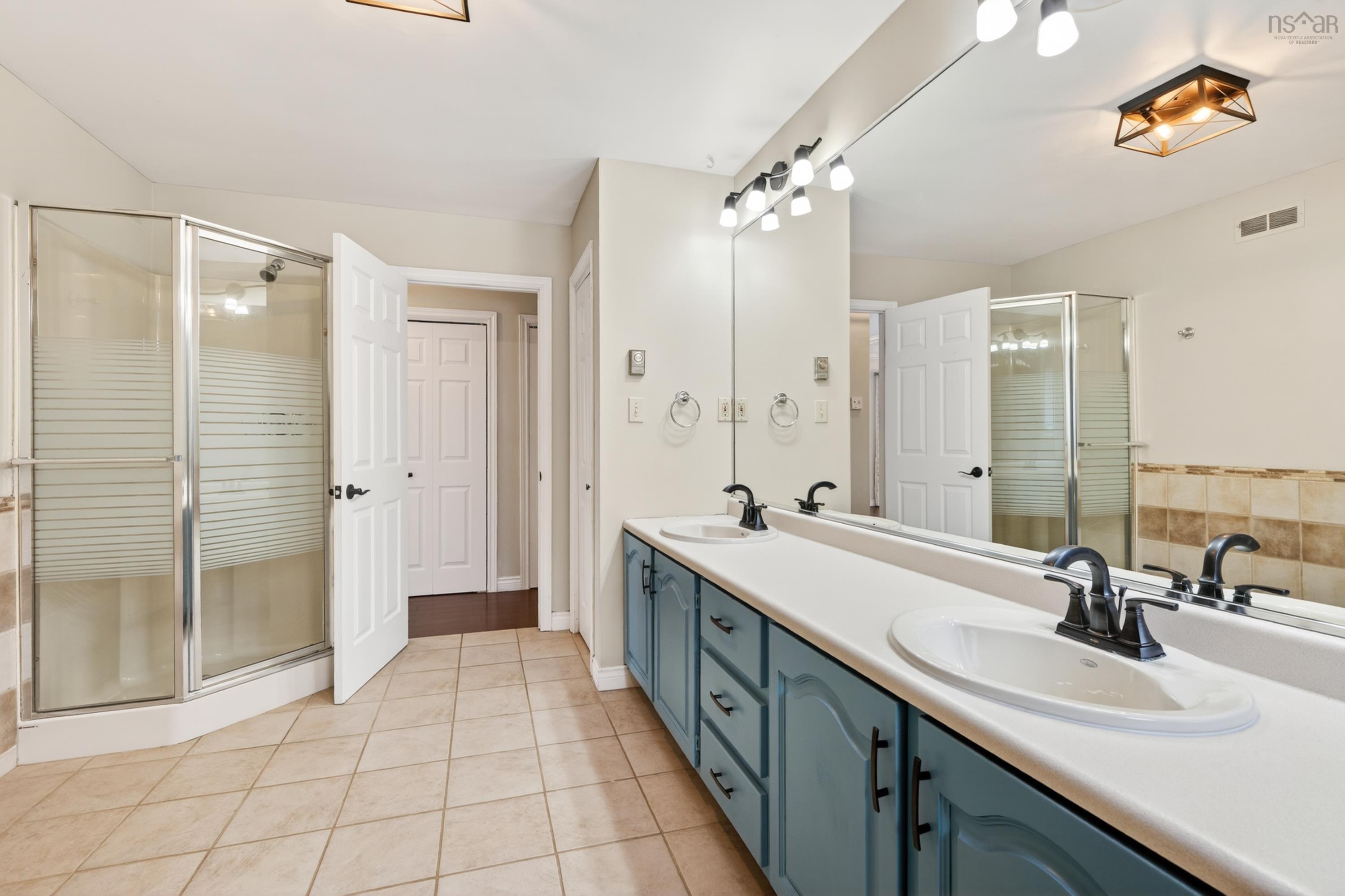 $449,900.00: 4155 East Bay Highway, East Bay