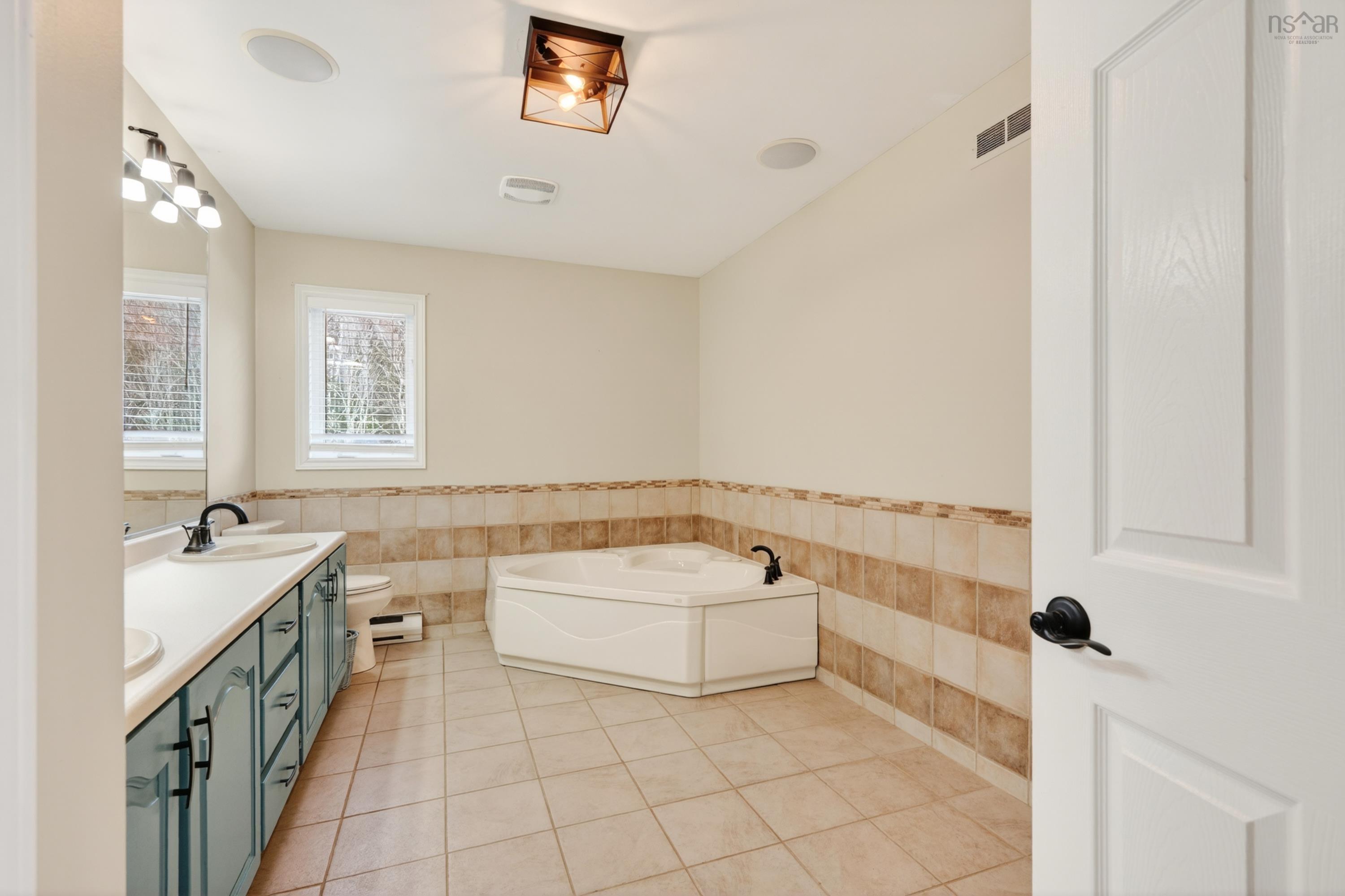 $449,900.00: 4155 East Bay Highway, East Bay