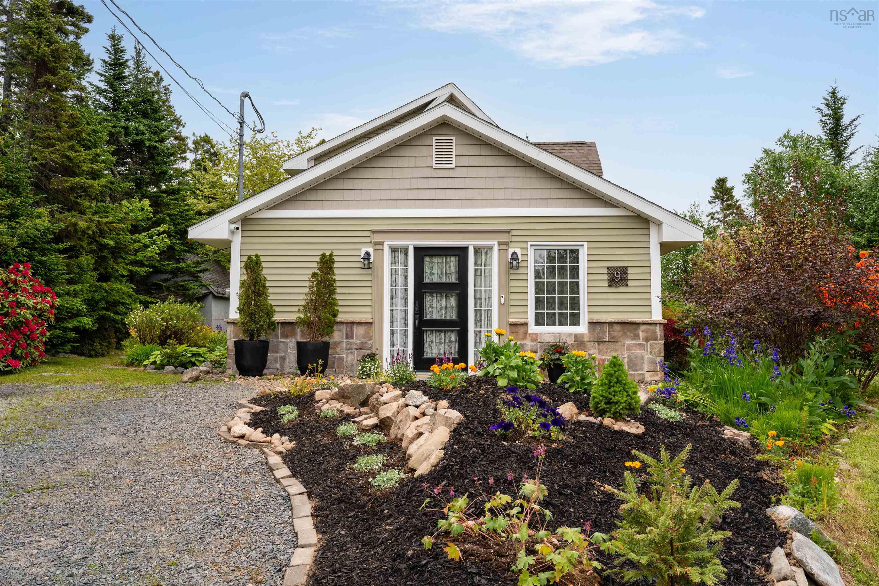 9 Adams Drive, Hacketts Cove, NS (MLS 202607454)