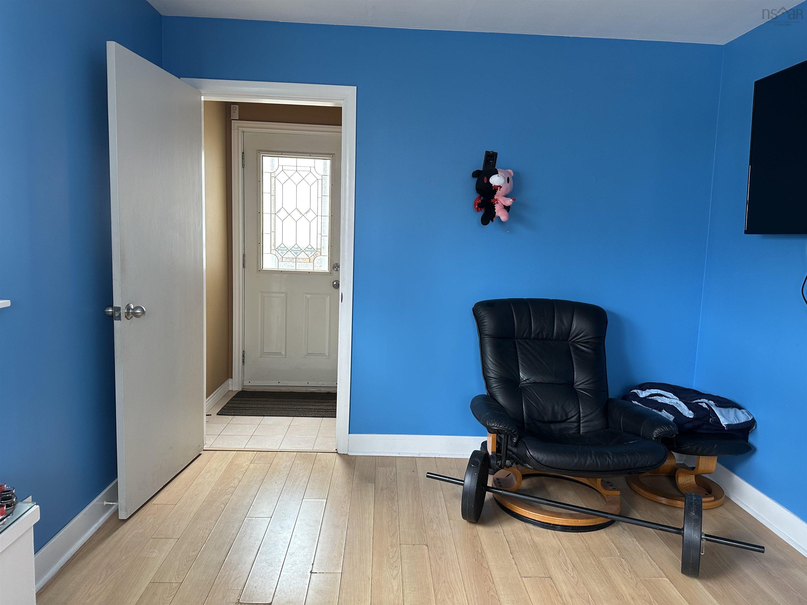 $269,900.00: 21 Allan Avenue, Stellarton