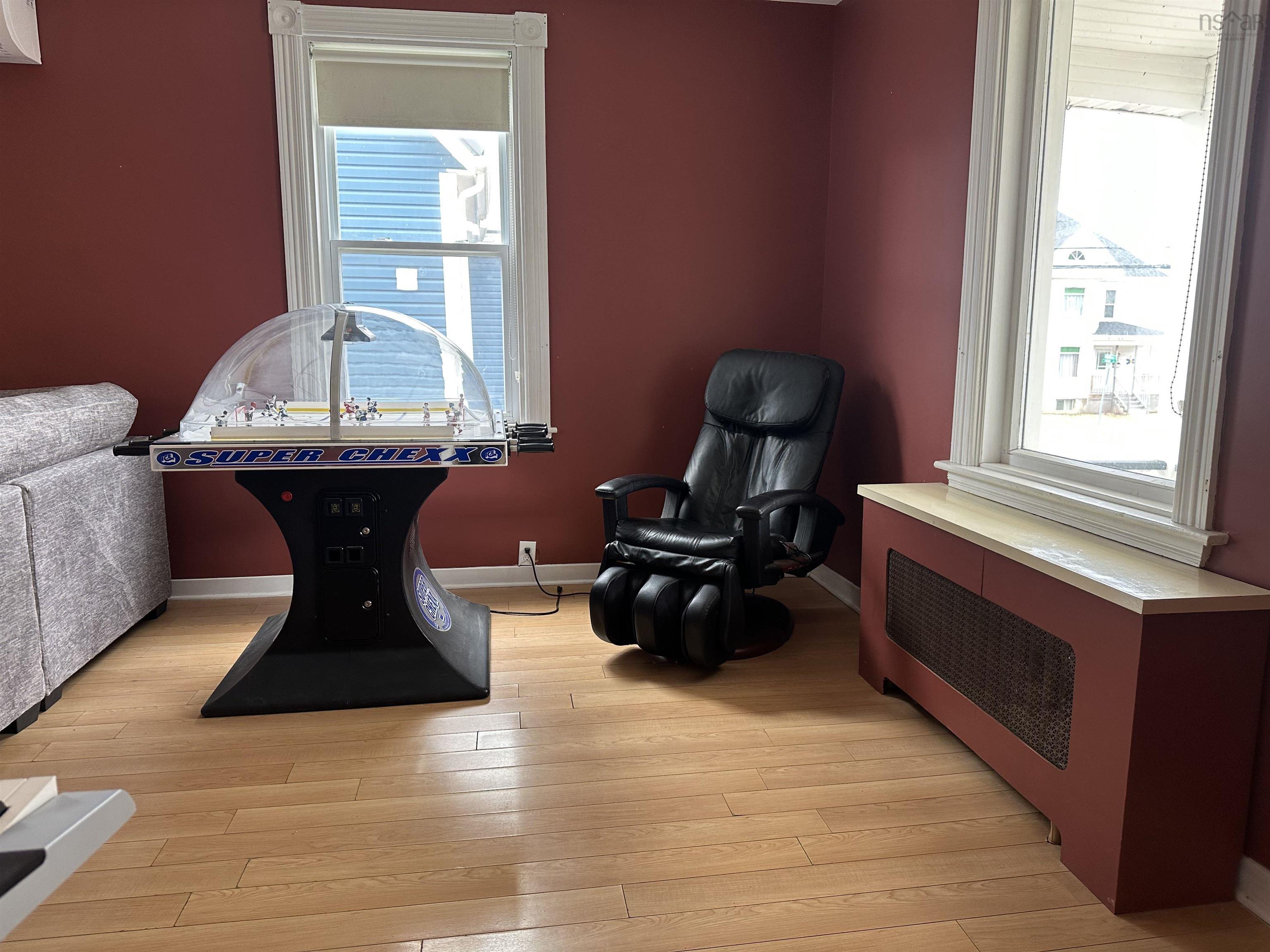 $269,900.00: 21 Allan Avenue, Stellarton