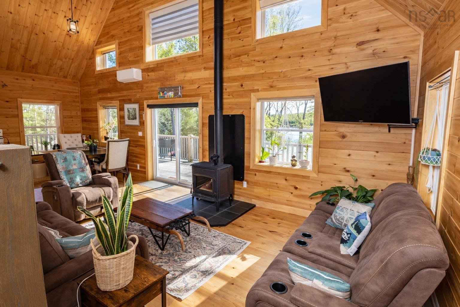 $675,000.00: 28 Fisherman Path, North Kemptville