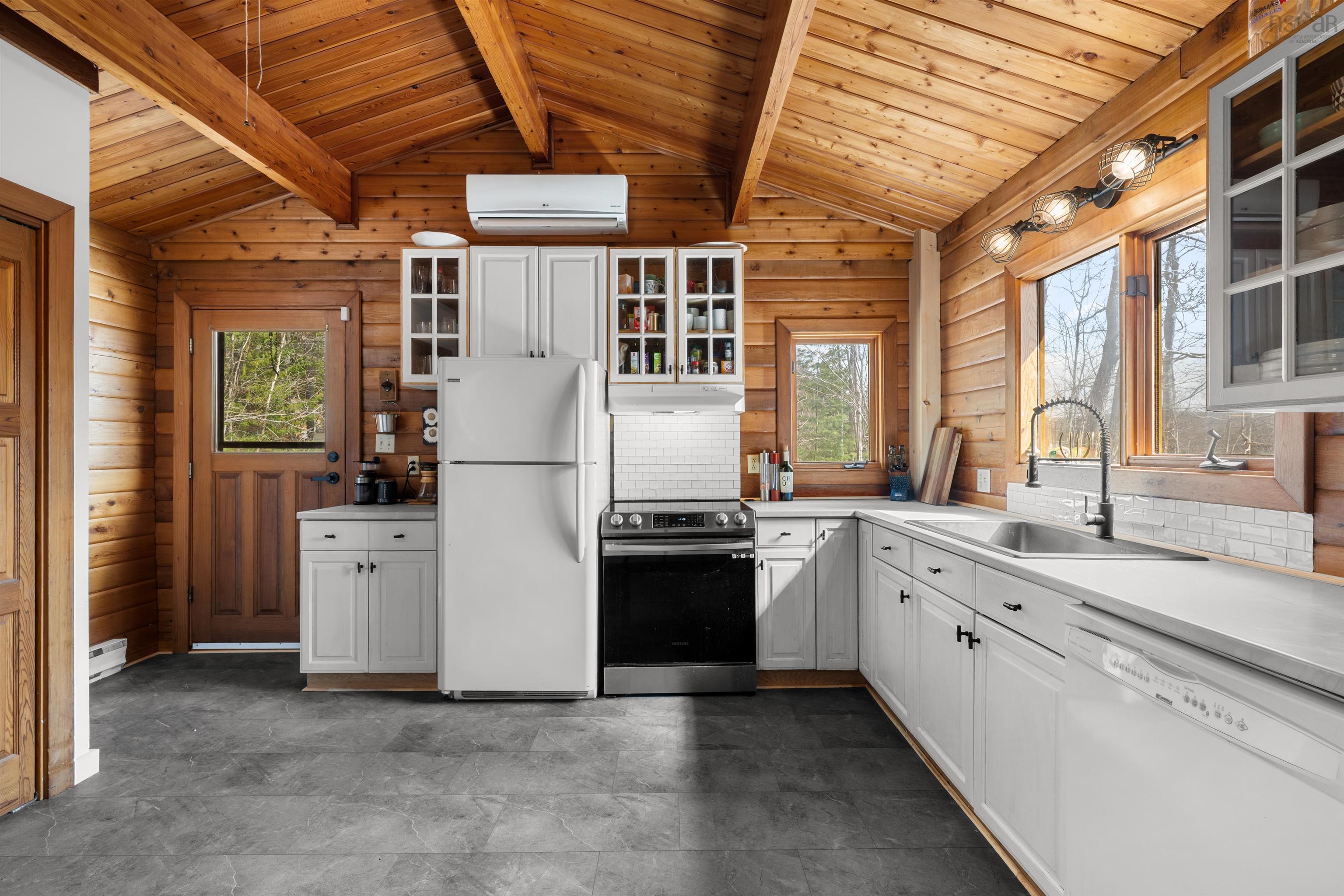 384 Lockview Road, Fall River, NS (MLS 202607472)