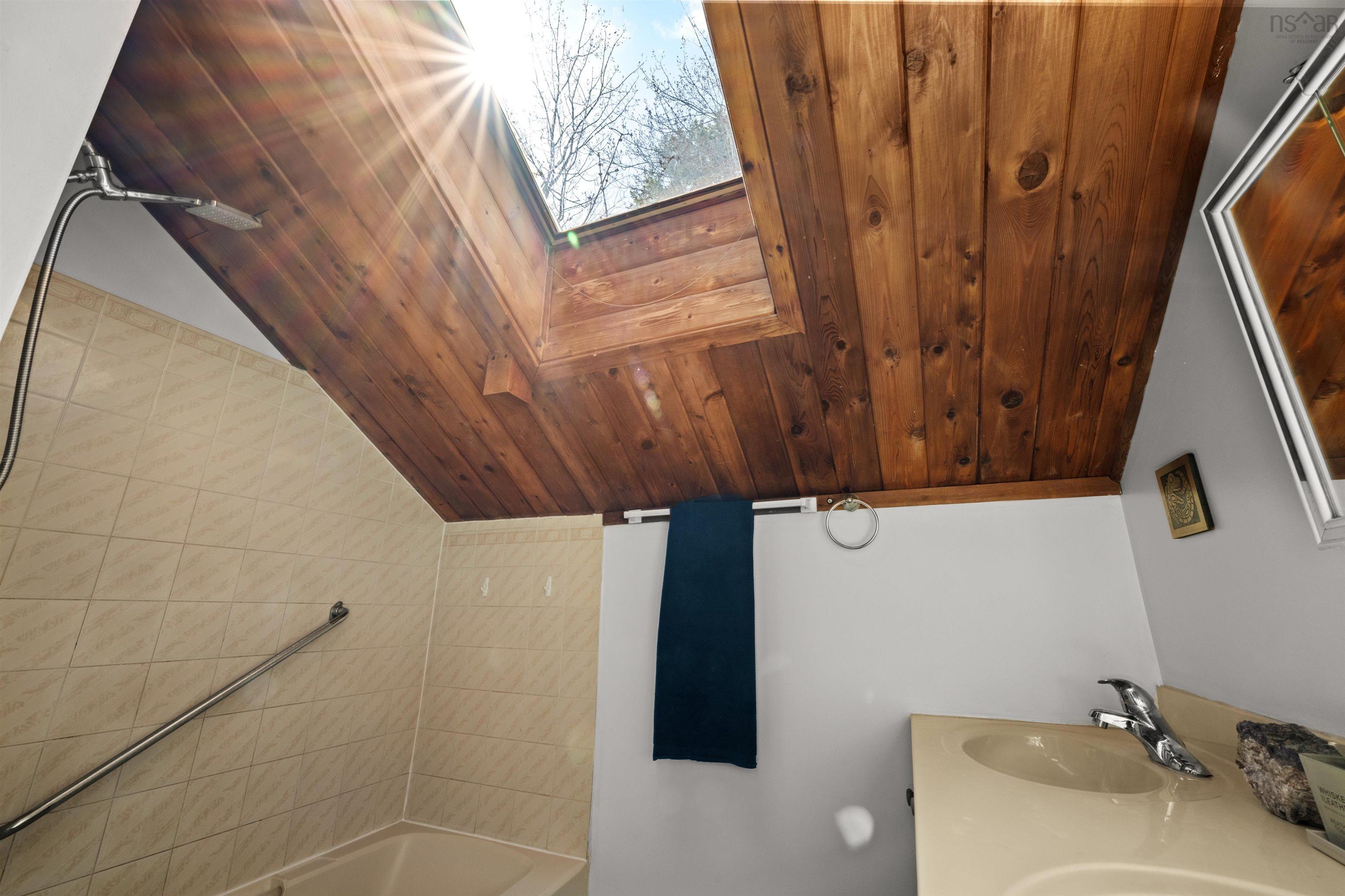 384 Lockview Road, Fall River, NS (MLS 202607472)