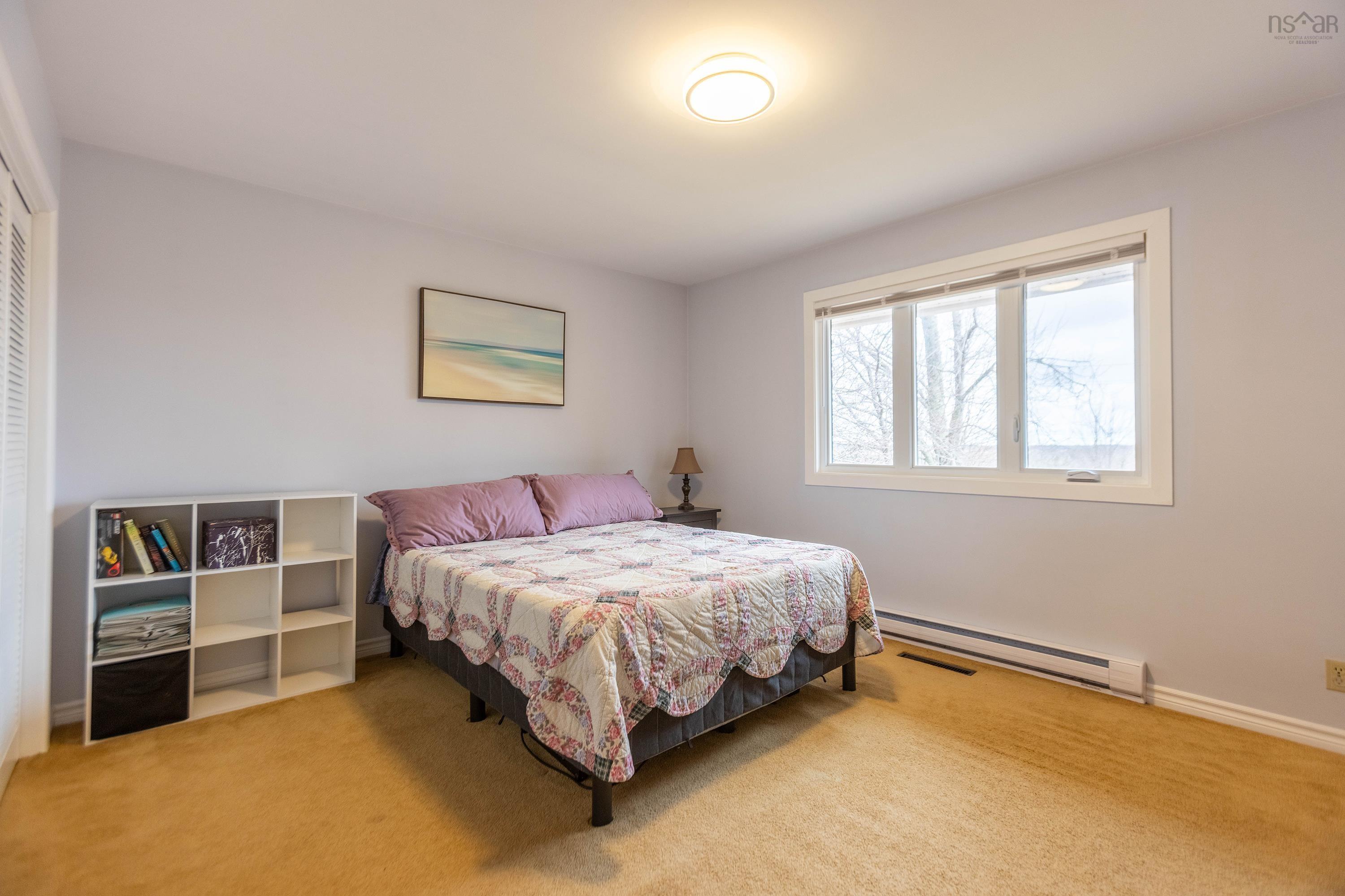 $399,900.00: 19 Biggs Drive, East Amherst
