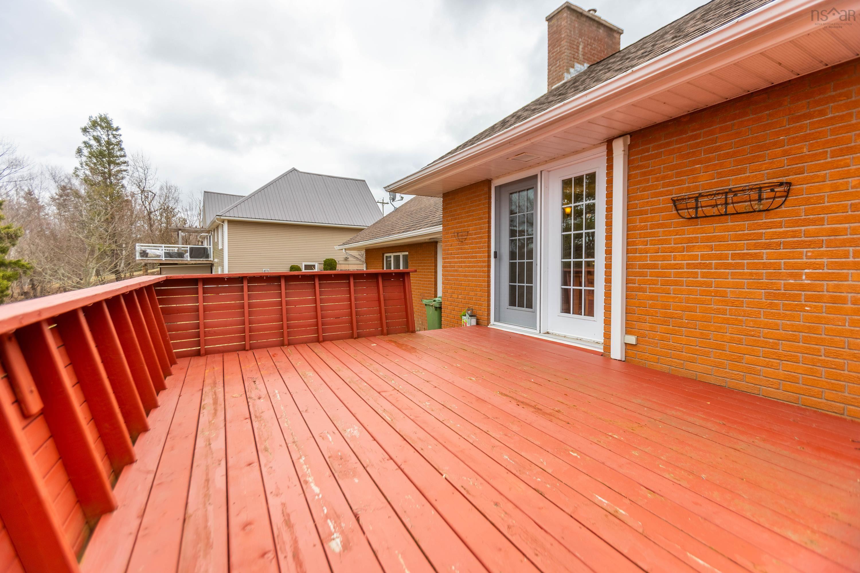 $399,900.00: 19 Biggs Drive, East Amherst
