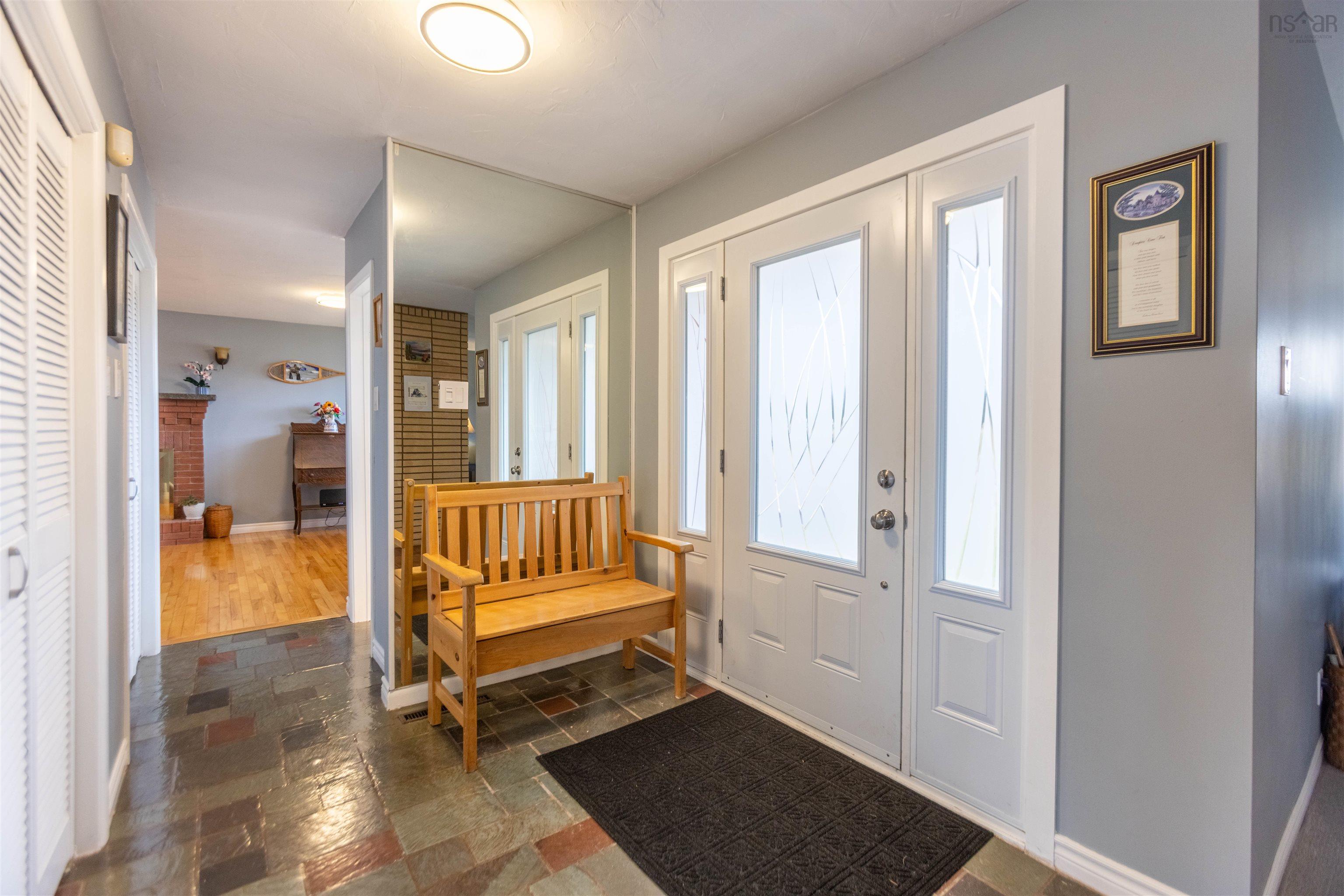 $399,900.00: 19 Biggs Drive, East Amherst