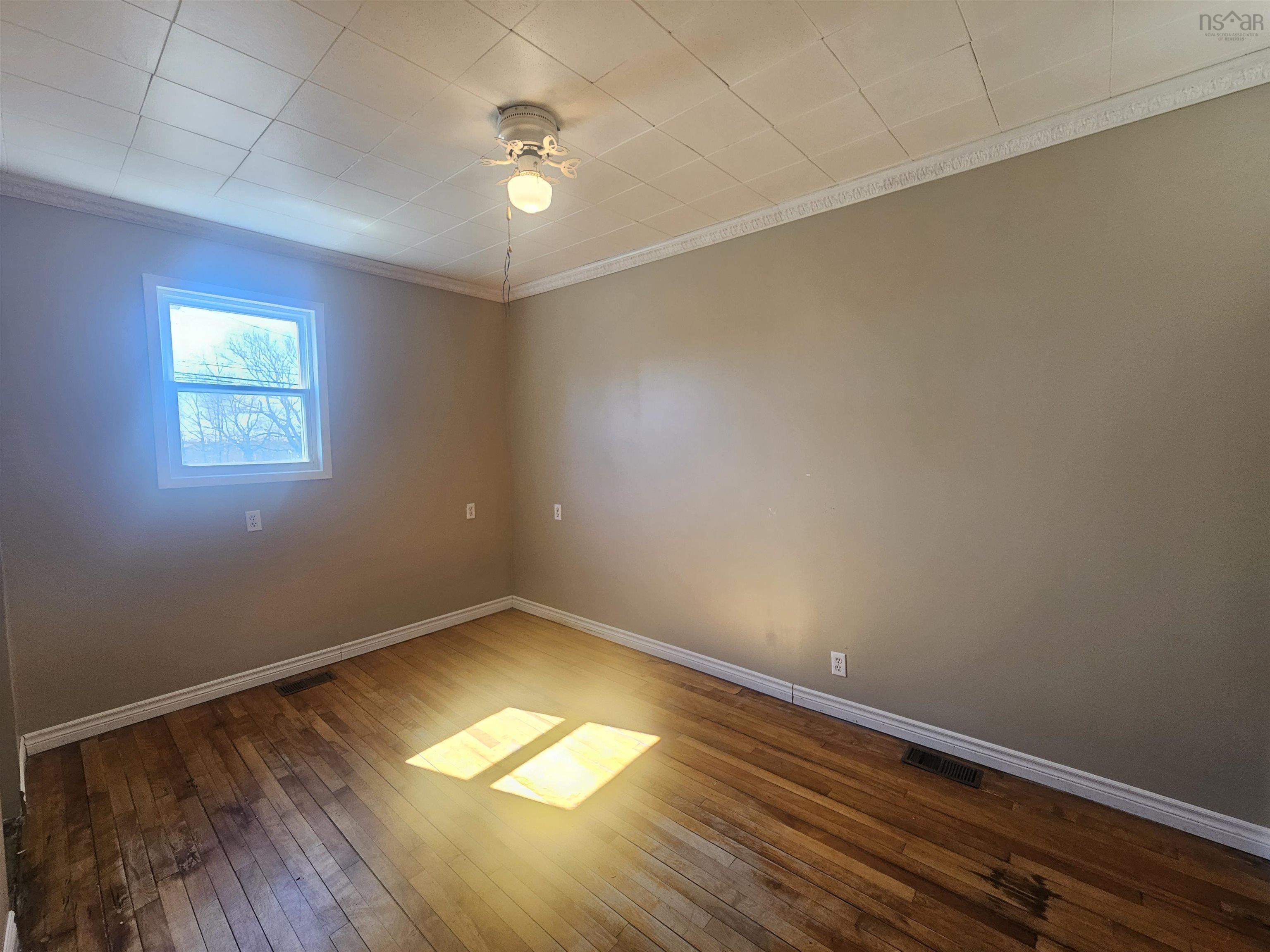 $164,900.00: 105 Mitchell Avenue, Dominion