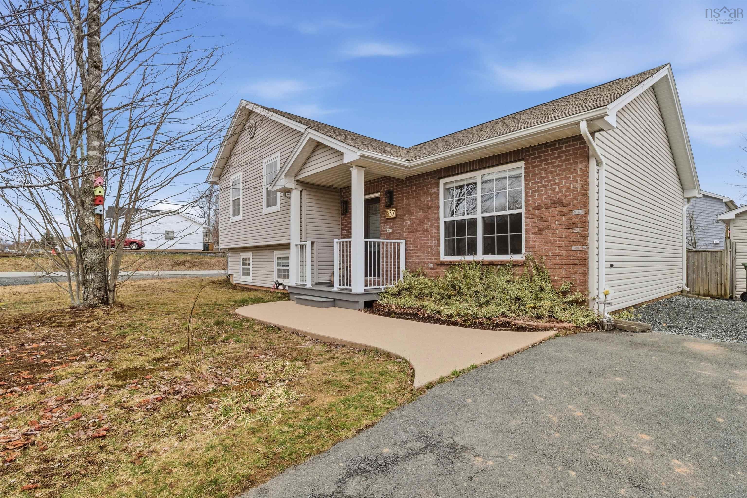 $499,900.00: 37 White Road, Enfield