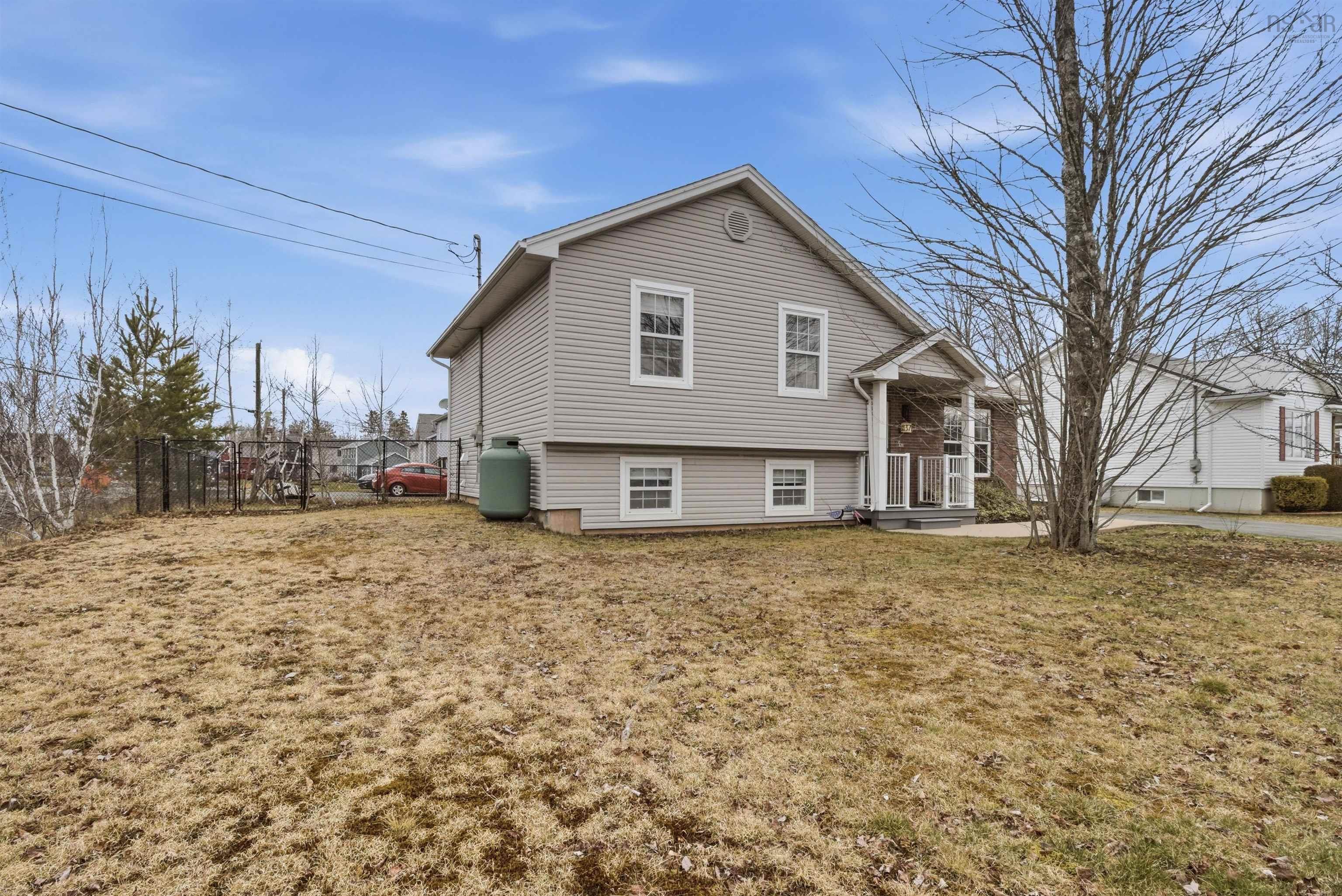 $499,900.00: 37 White Road, Enfield