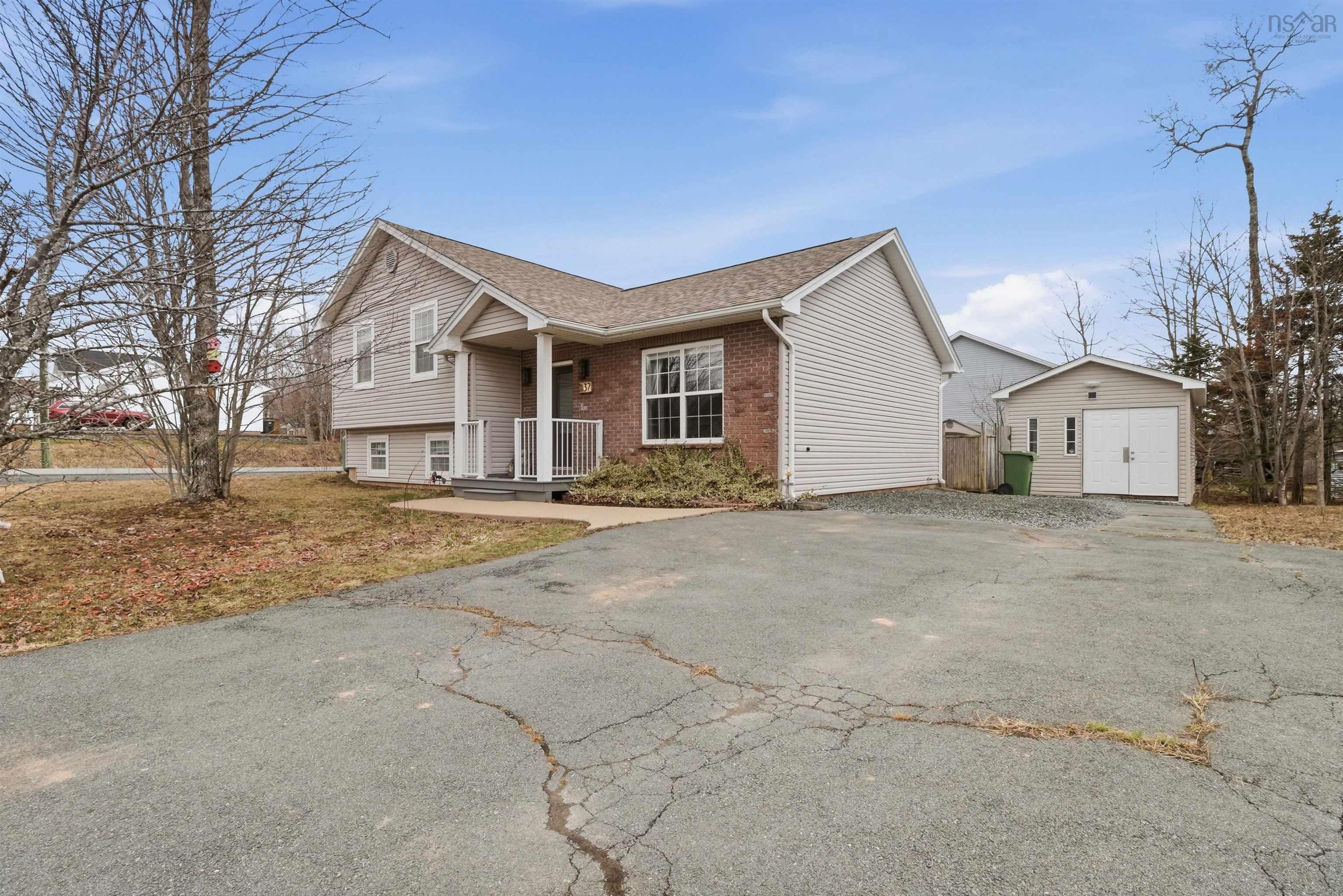 $499,900.00: 37 White Road, Enfield